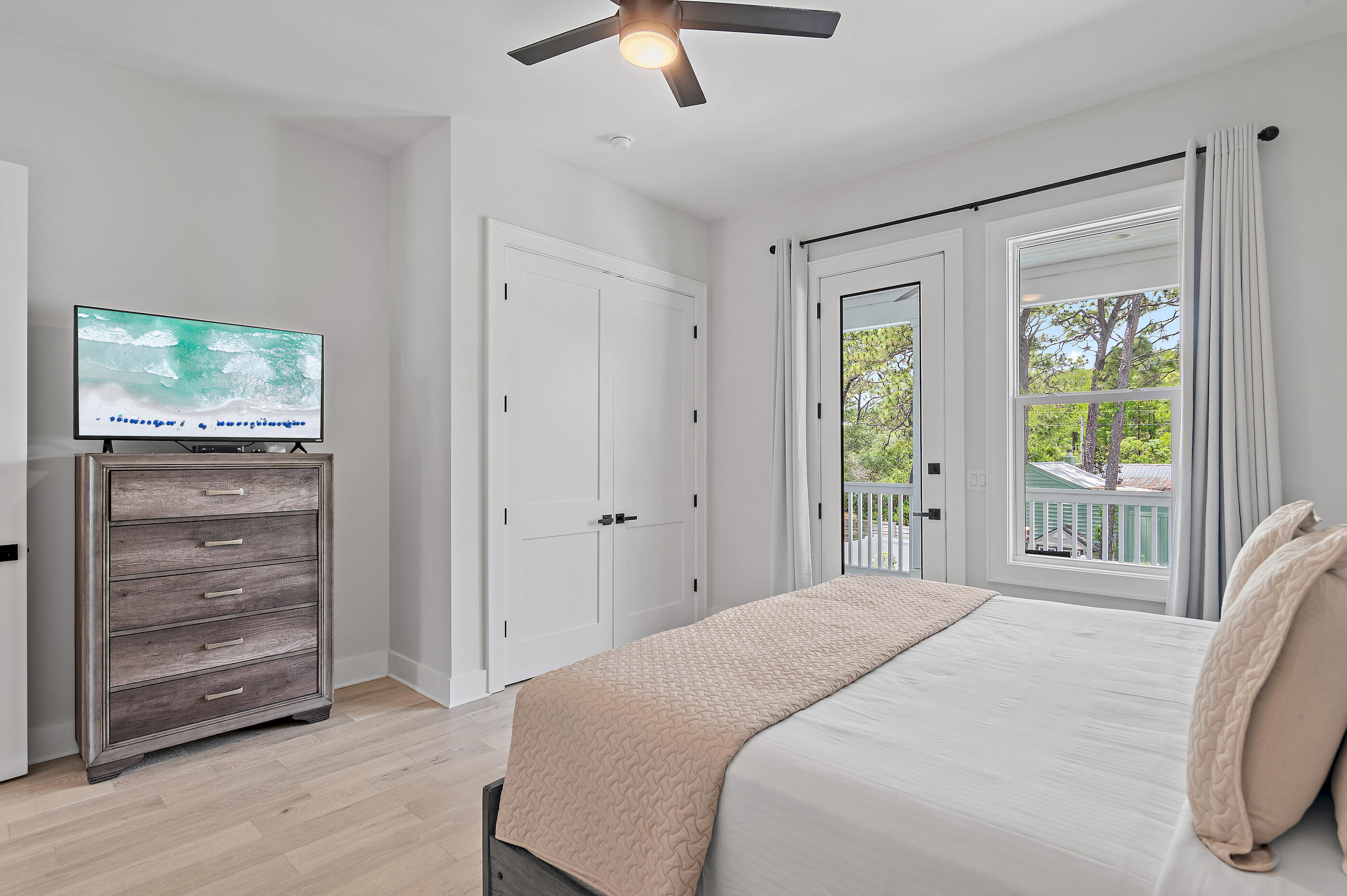 GULF SHORE MANOR - Residential