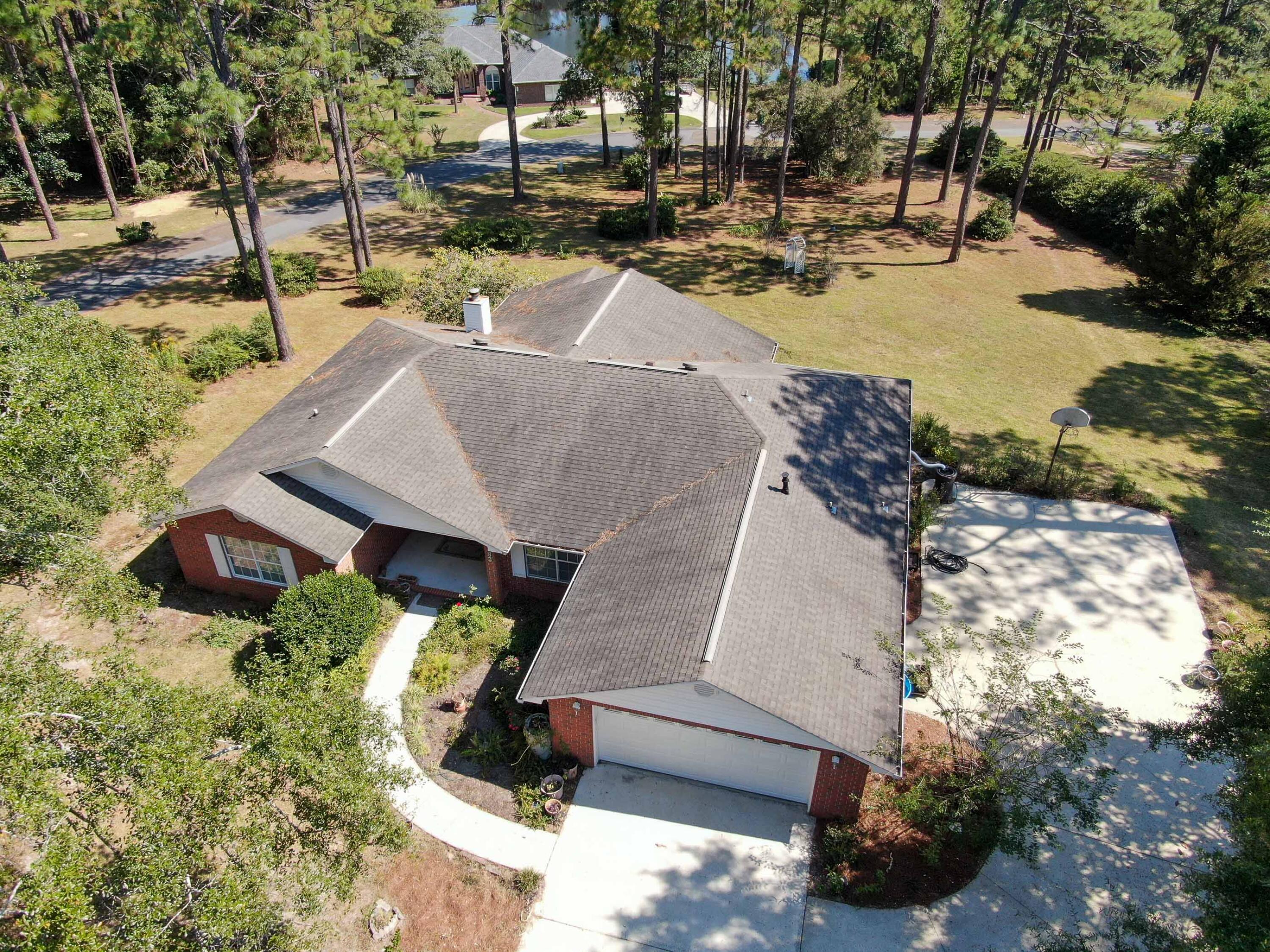 PINE SHORES - Residential