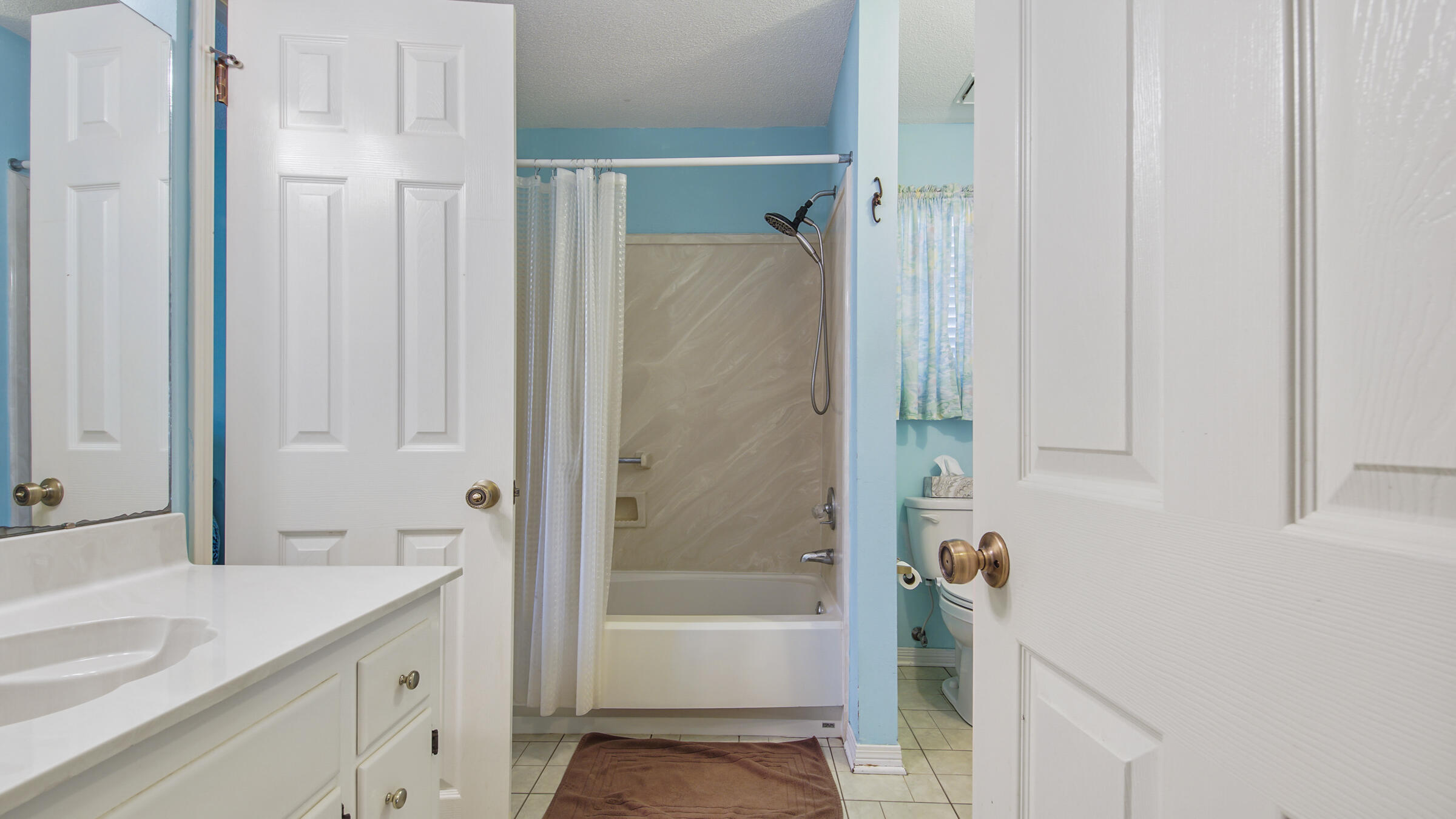 PINE SHORES - Residential
