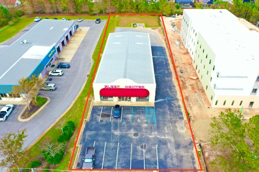 Emerald Park Highway is free standing high visible, free standing retail building with large 4500 sq. ft showroom and 2500 sq. ft. of warehouse. With a easy access make it perfect for any retail store.  This property sits in a prime location in Miramar Beach with a traffic count of 48,000 plus a day.