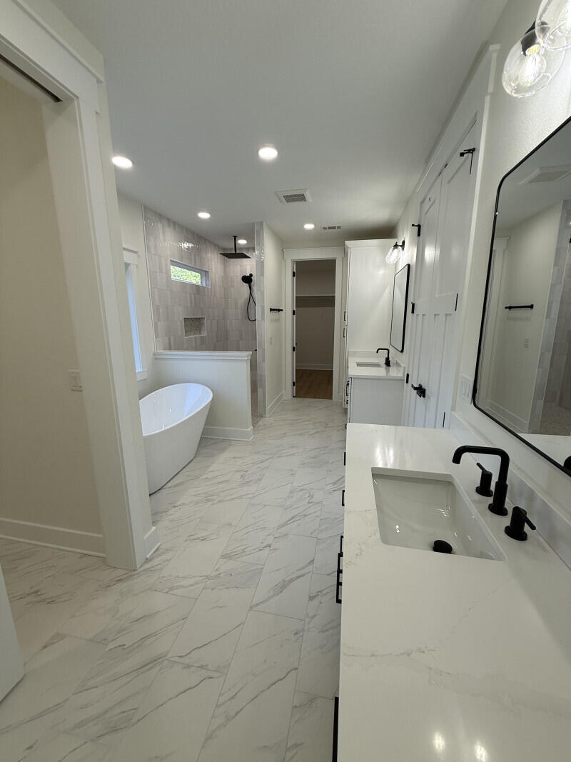 HIDDEN SPRINGS - Residential