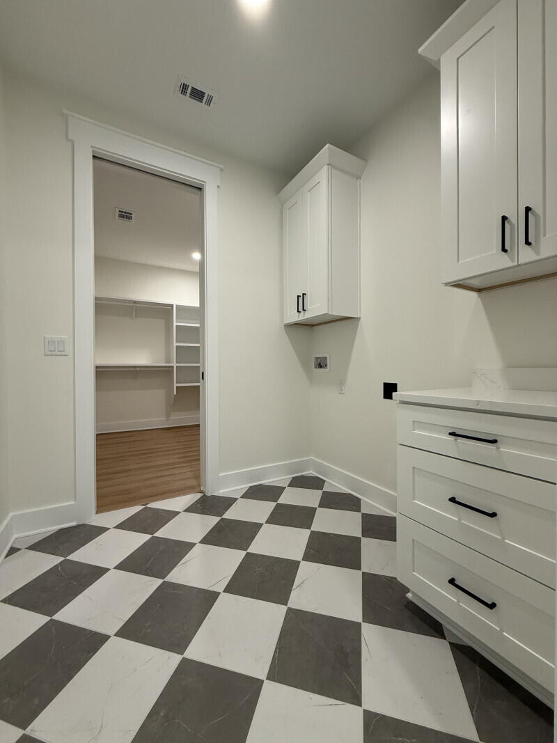 HIDDEN SPRINGS - Residential