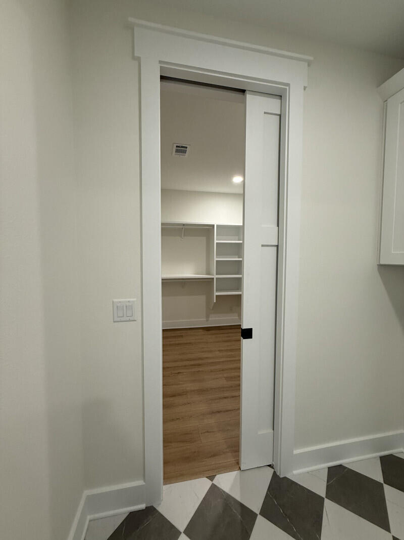 HIDDEN SPRINGS - Residential