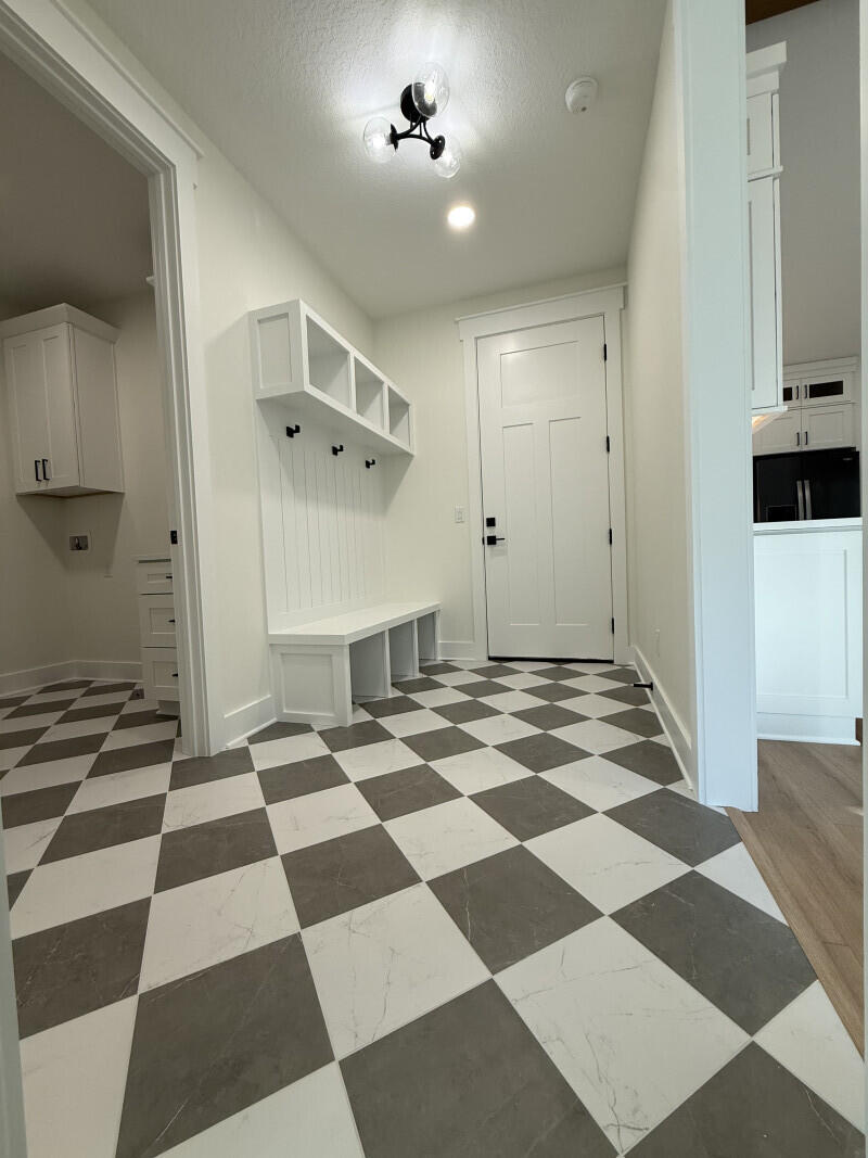 HIDDEN SPRINGS - Residential