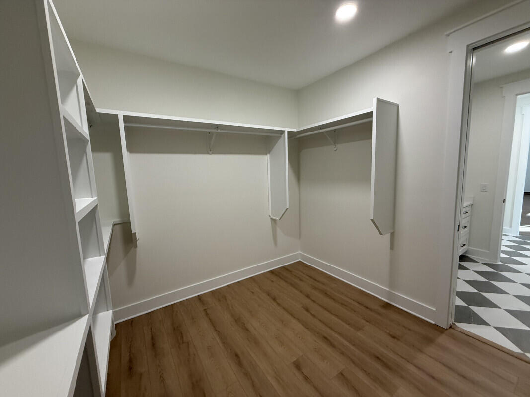 HIDDEN SPRINGS - Residential