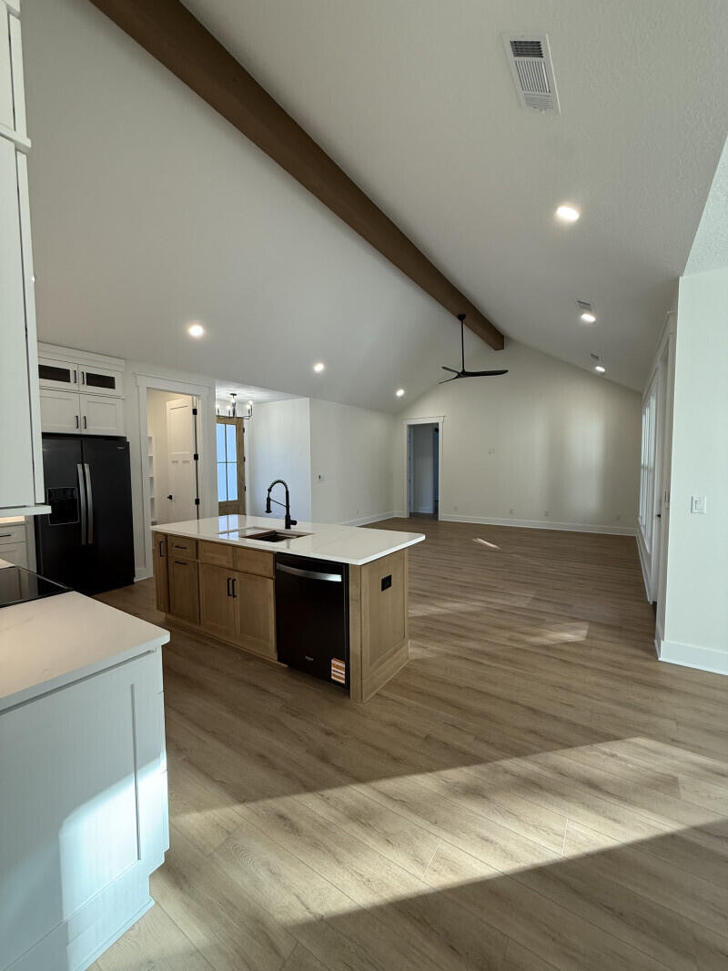 HIDDEN SPRINGS - Residential