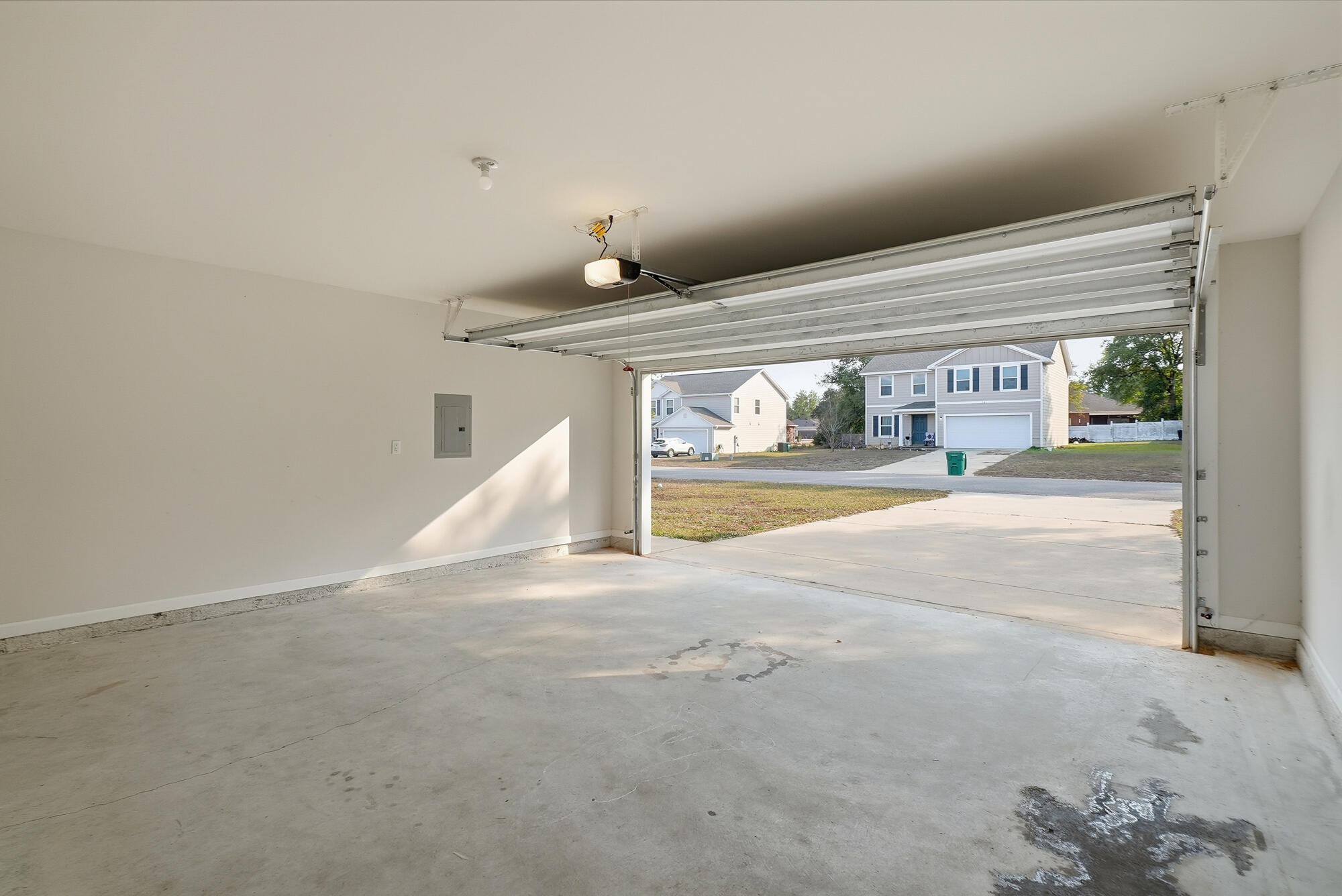 MAGNOLIA LAKE ESTATES PH 2 - Residential