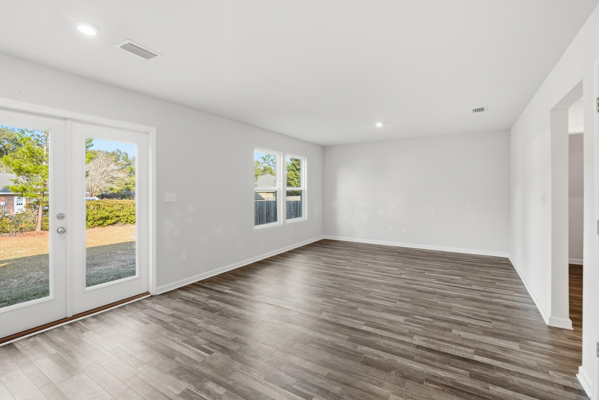 MAGNOLIA LAKE ESTATES PH 2 - Residential