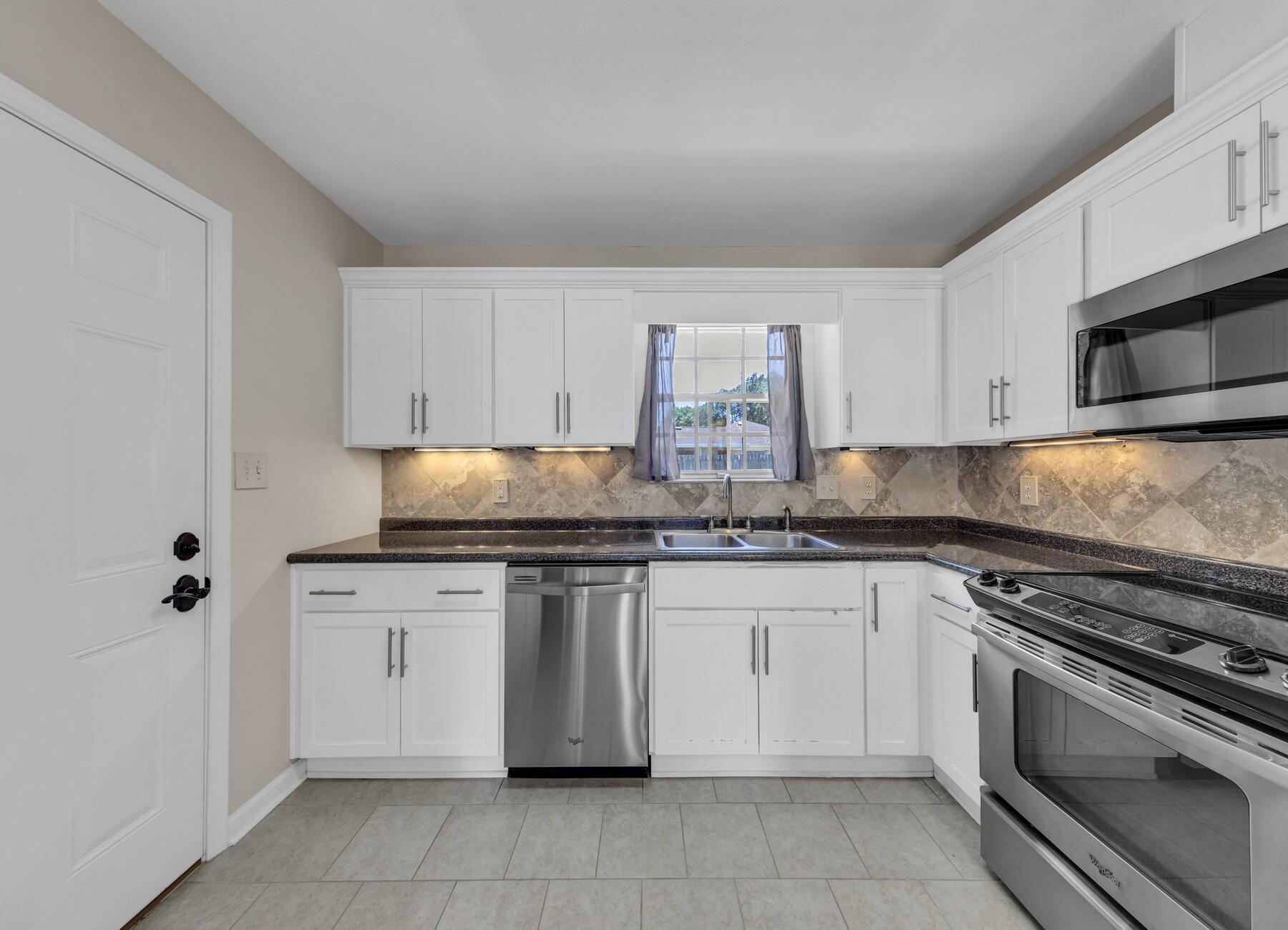 COLONY ESTATES 3RD ADDN - Residential Lease