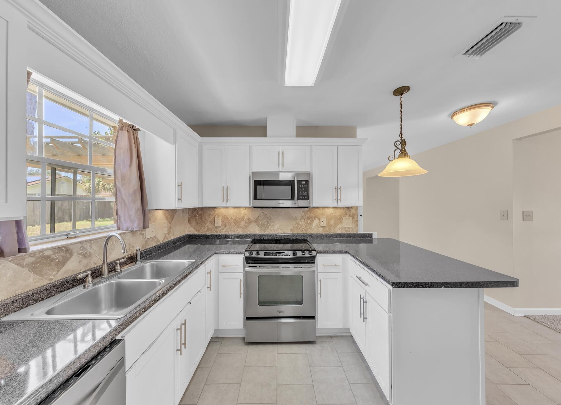 COLONY ESTATES 3RD ADDN - Residential Lease