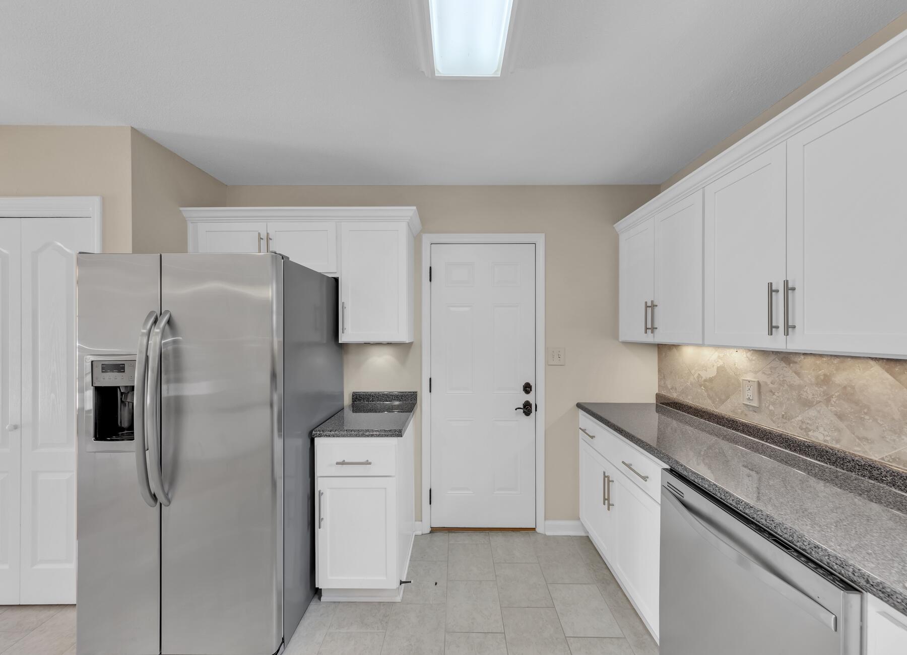 COLONY ESTATES 3RD ADDN - Residential Lease