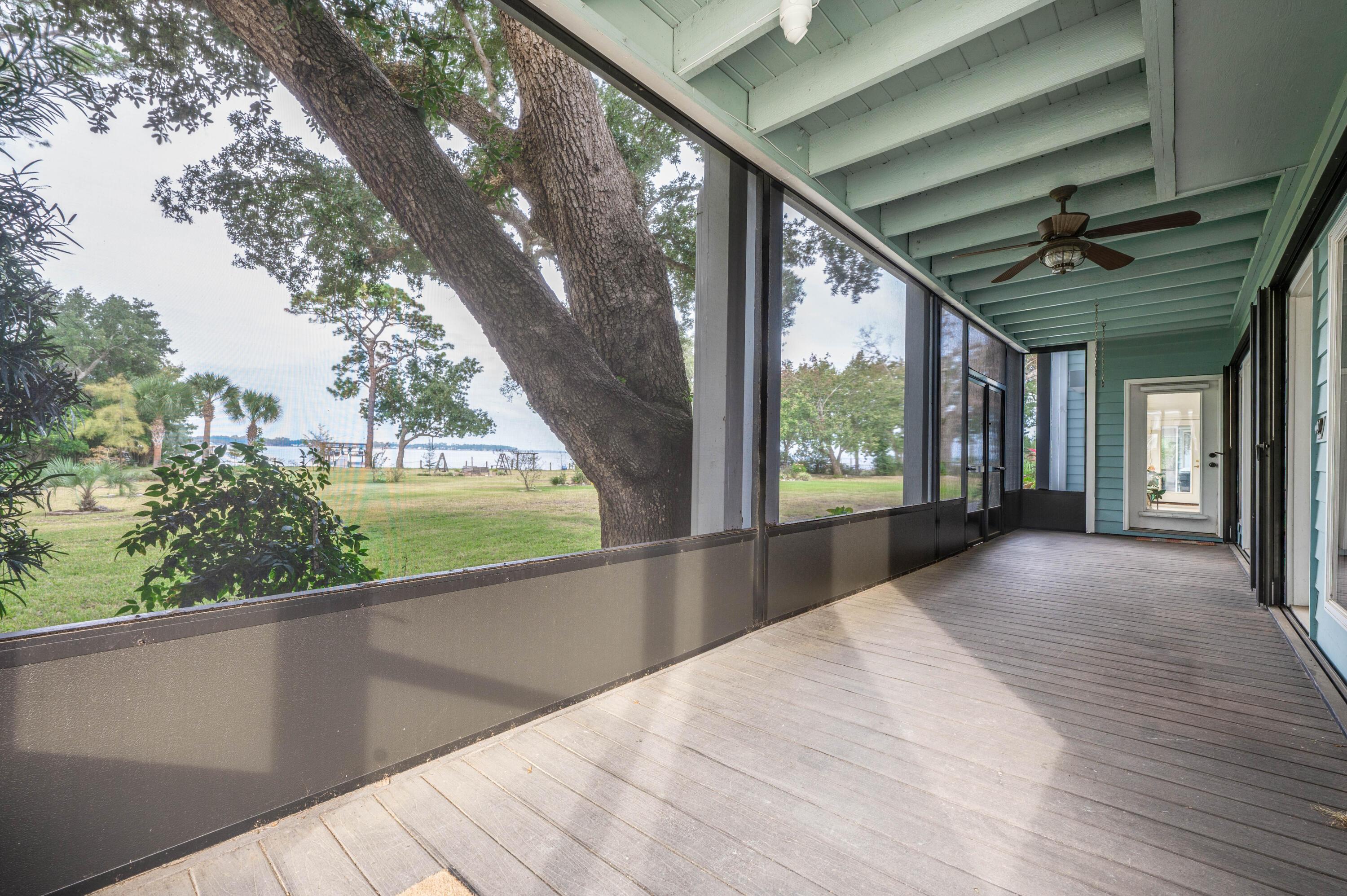 PARADISE BEACH S/D - Residential