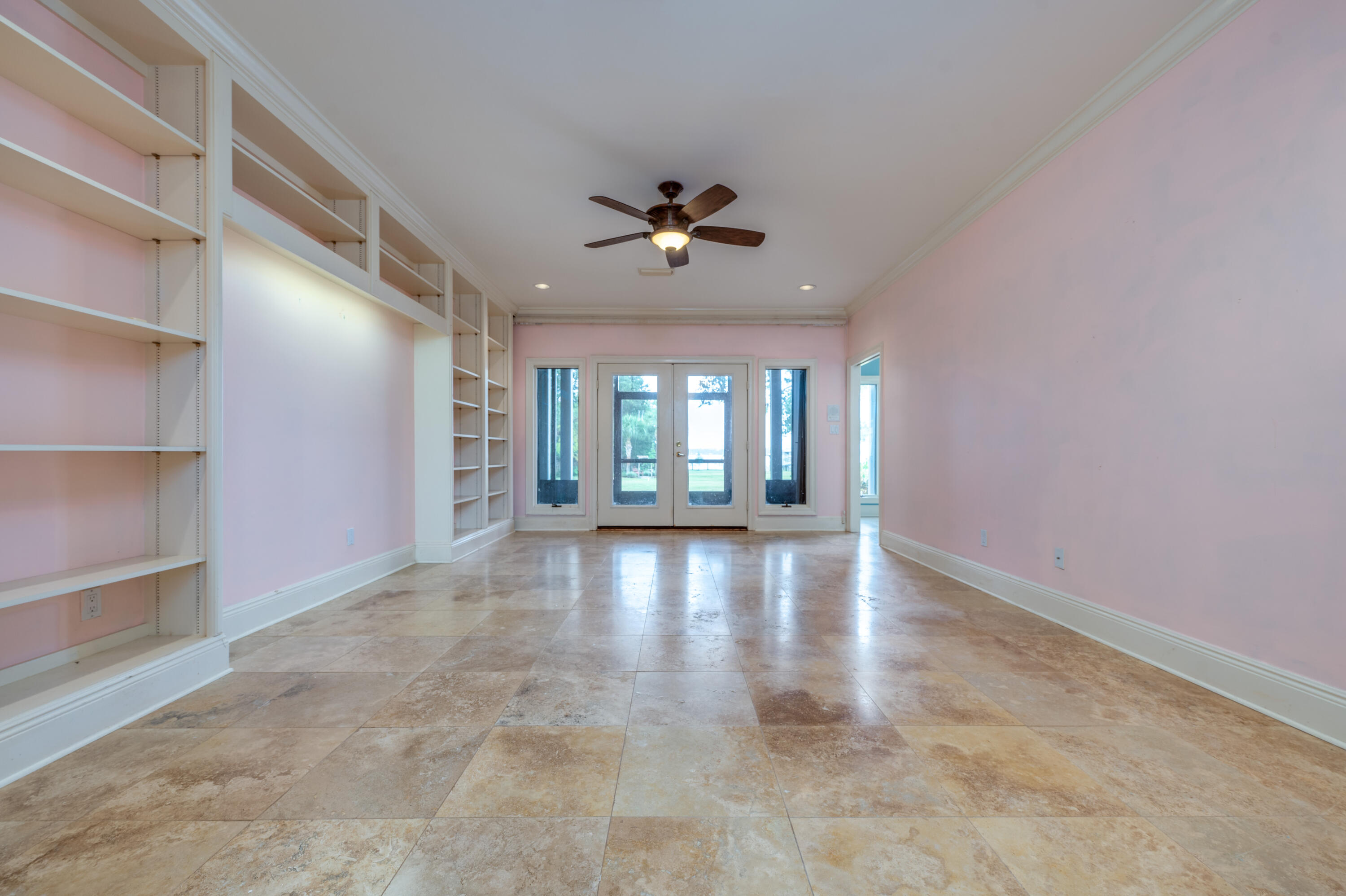 PARADISE BEACH S/D - Residential
