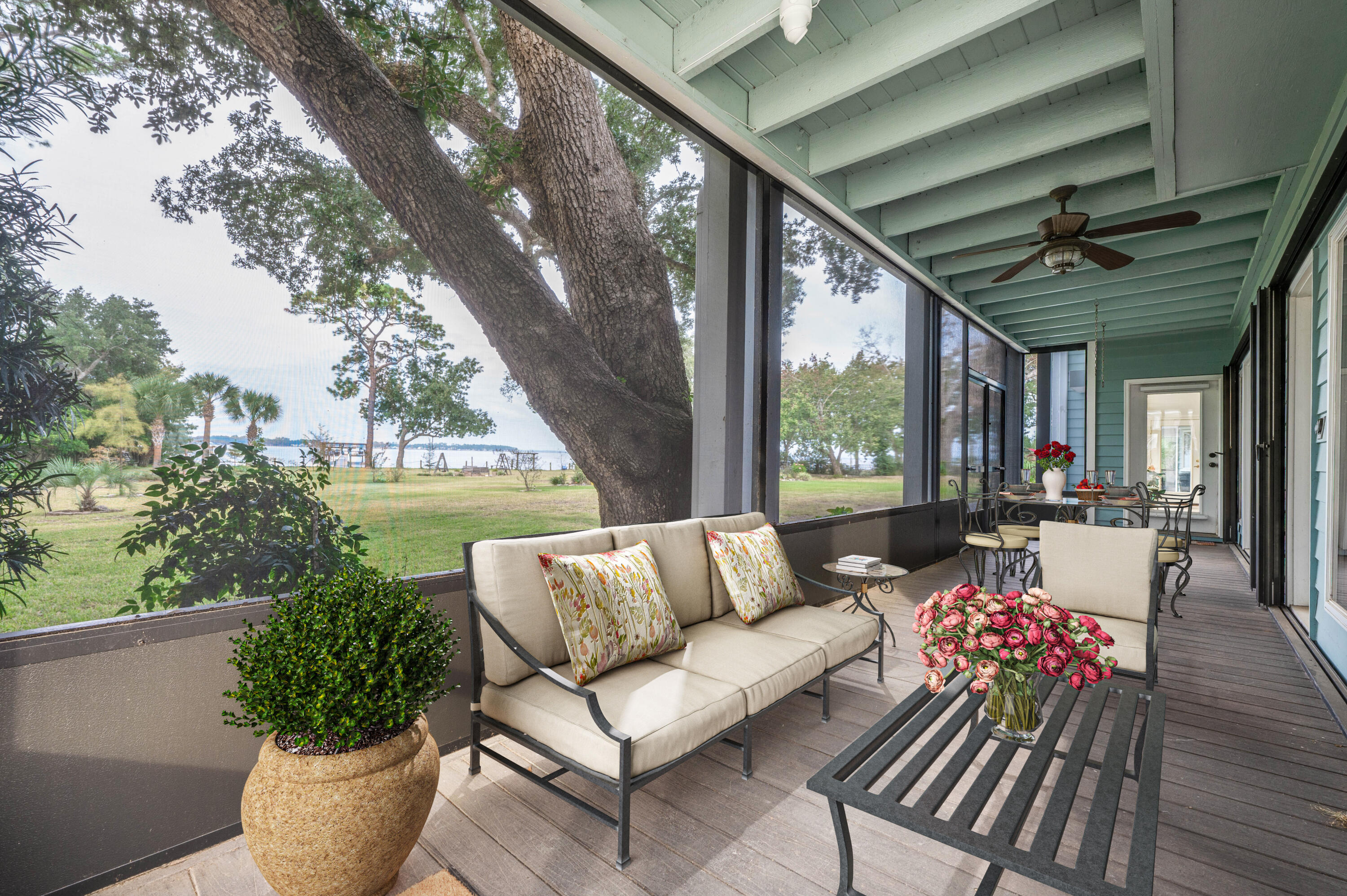 PARADISE BEACH S/D - Residential