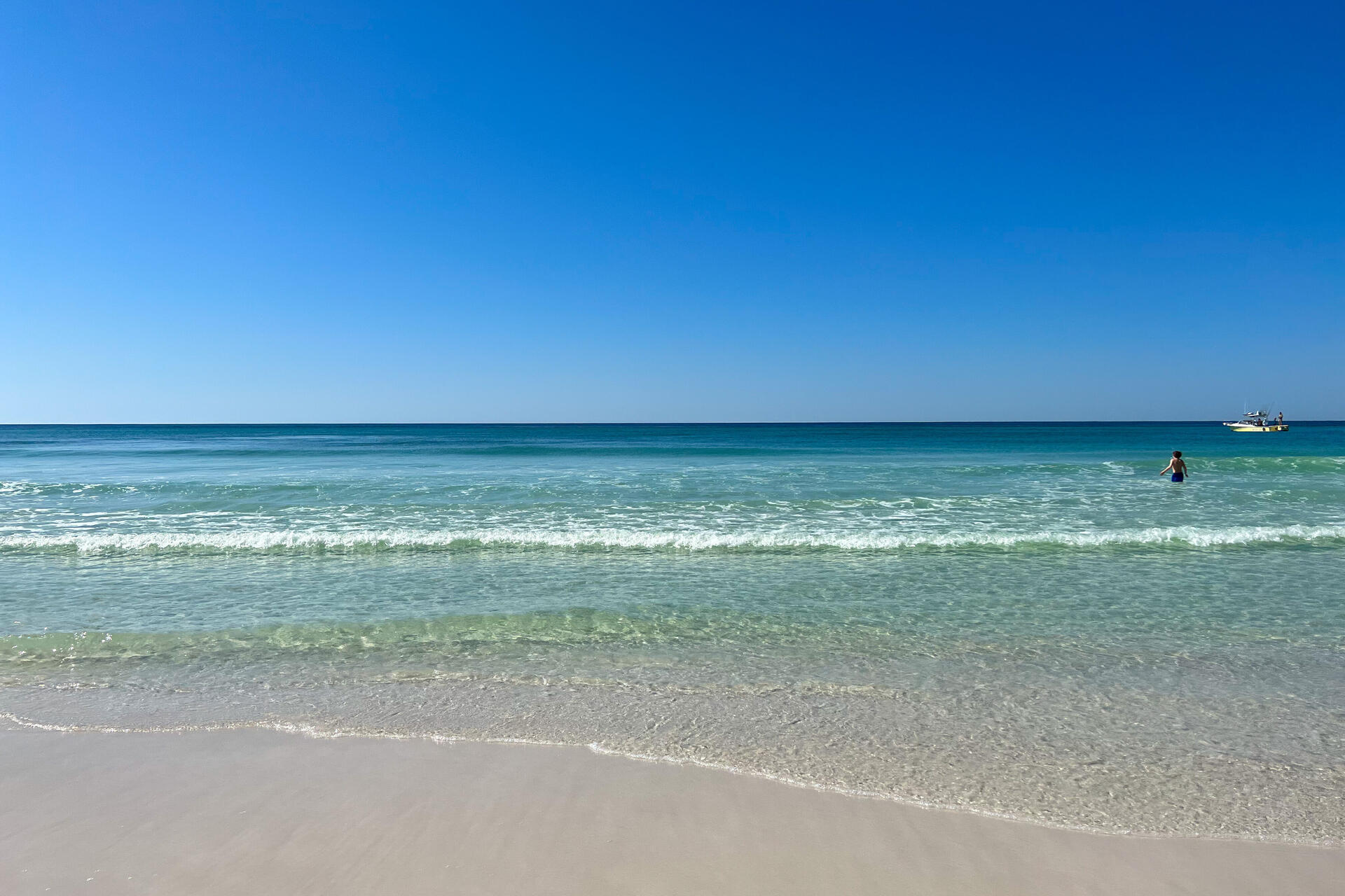 PALM COURT YACHT CLUB - Residential