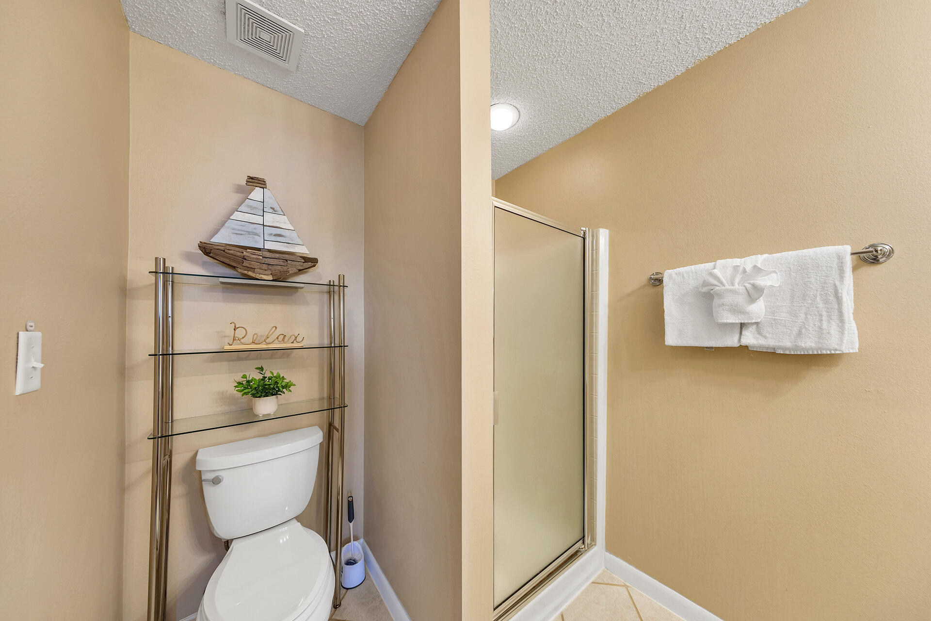 PALM COURT YACHT CLUB - Residential