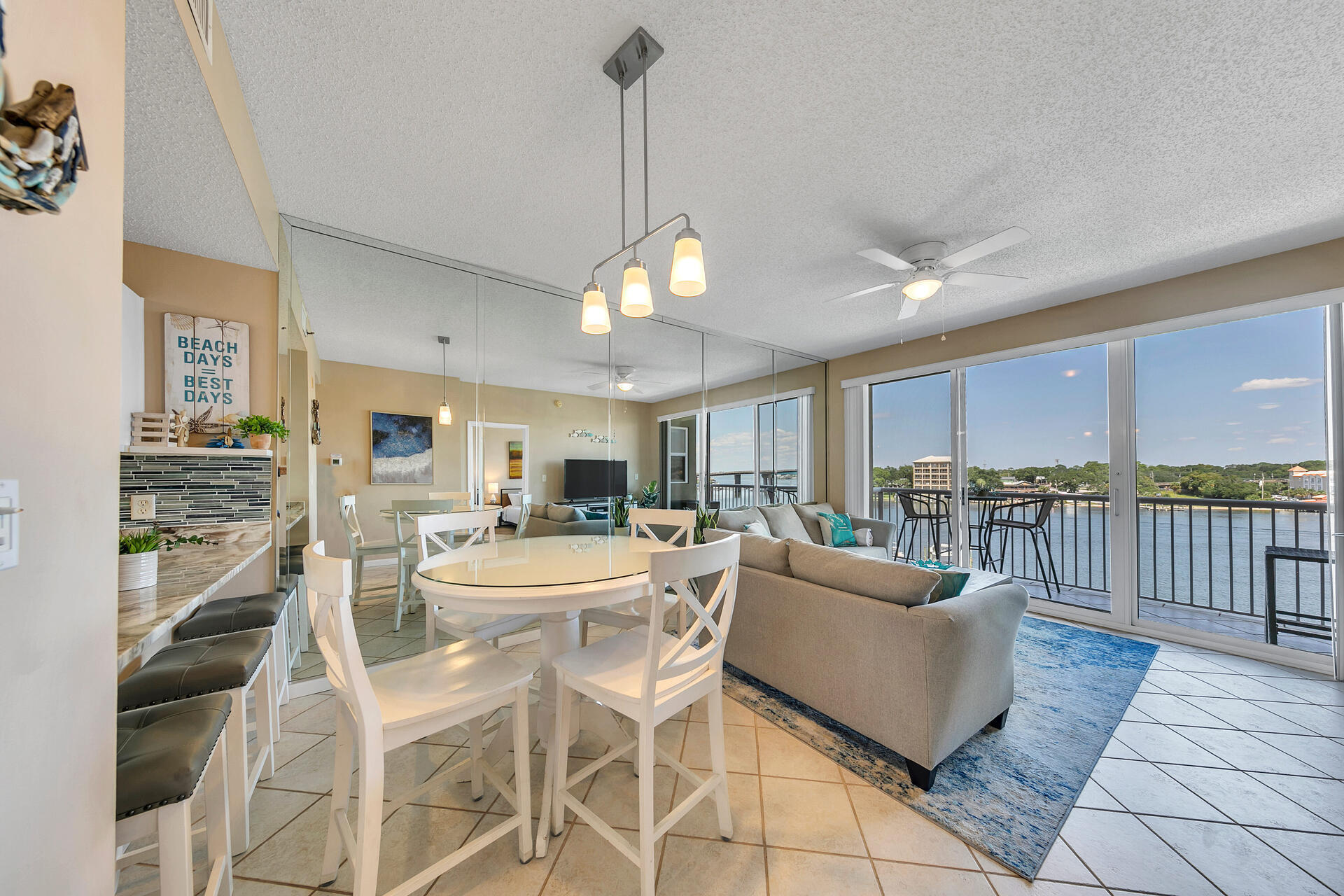 PALM COURT YACHT CLUB - Residential