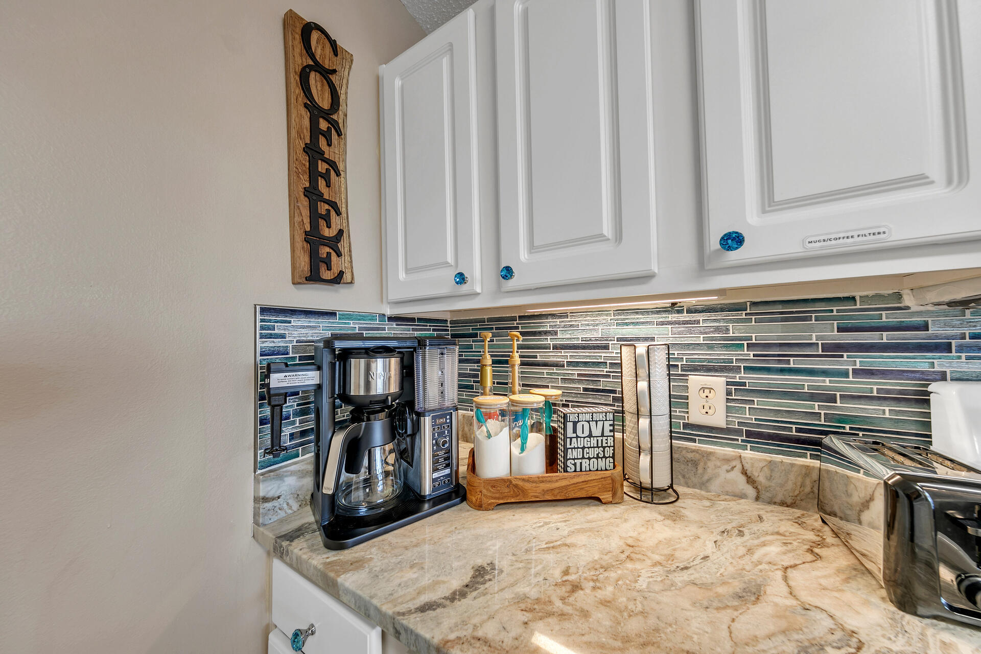 PALM COURT YACHT CLUB - Residential