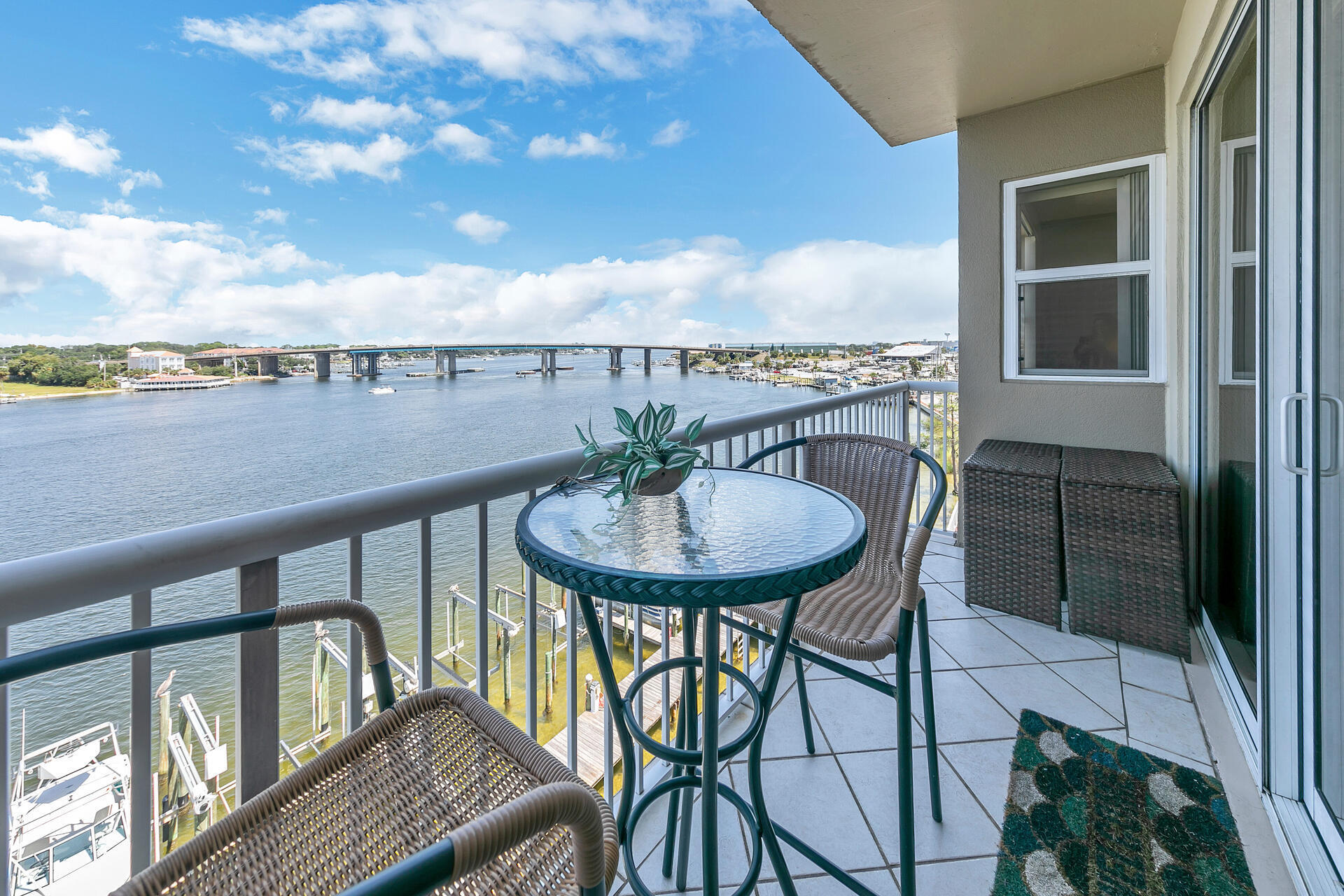 PALM COURT YACHT CLUB - Residential