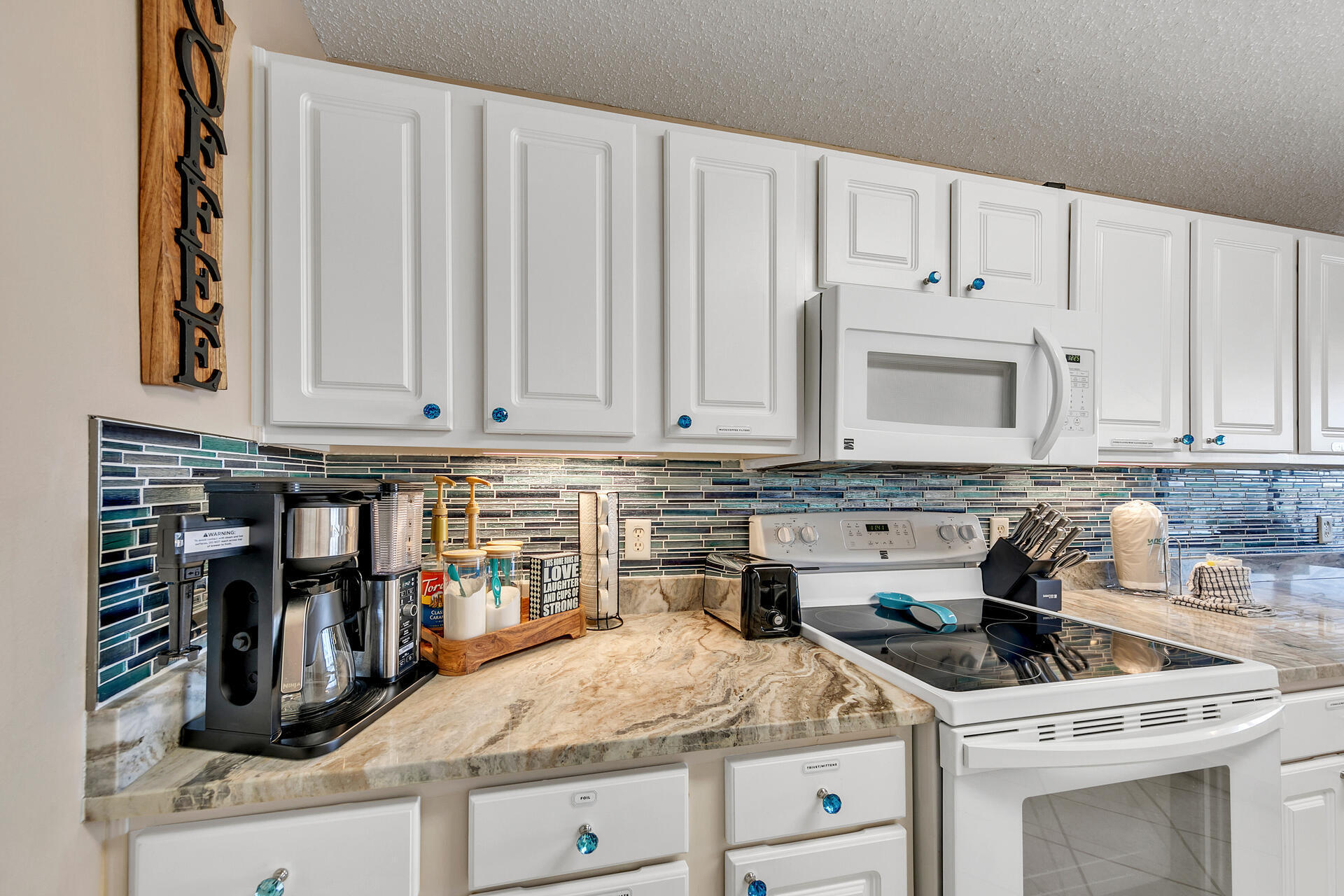 PALM COURT YACHT CLUB - Residential