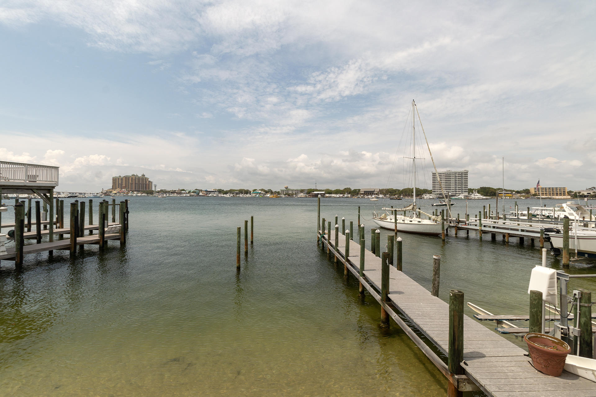 HOLIDAY ISLE - Residential