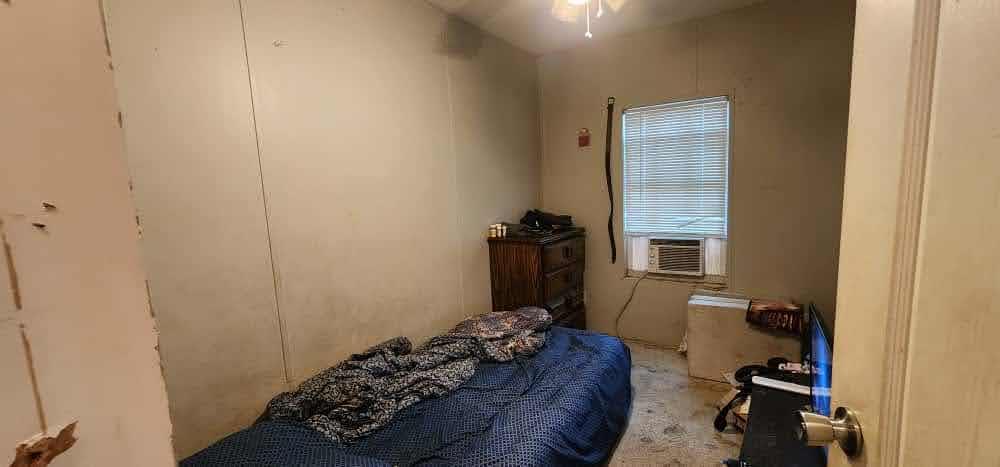 NO RECORDED SUBDIVISION - Residential