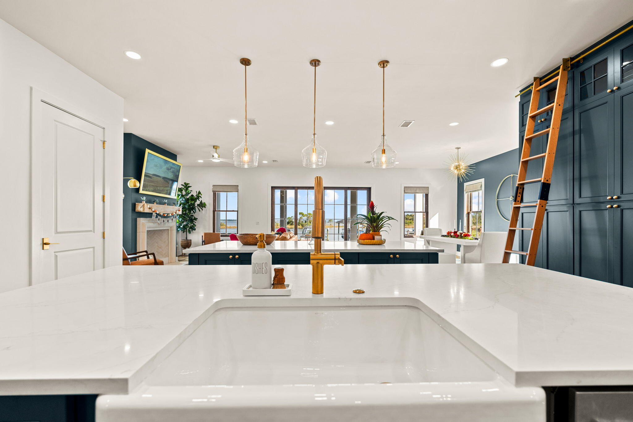 MAGNOLIA BEACH 2ND ADDN - Residential