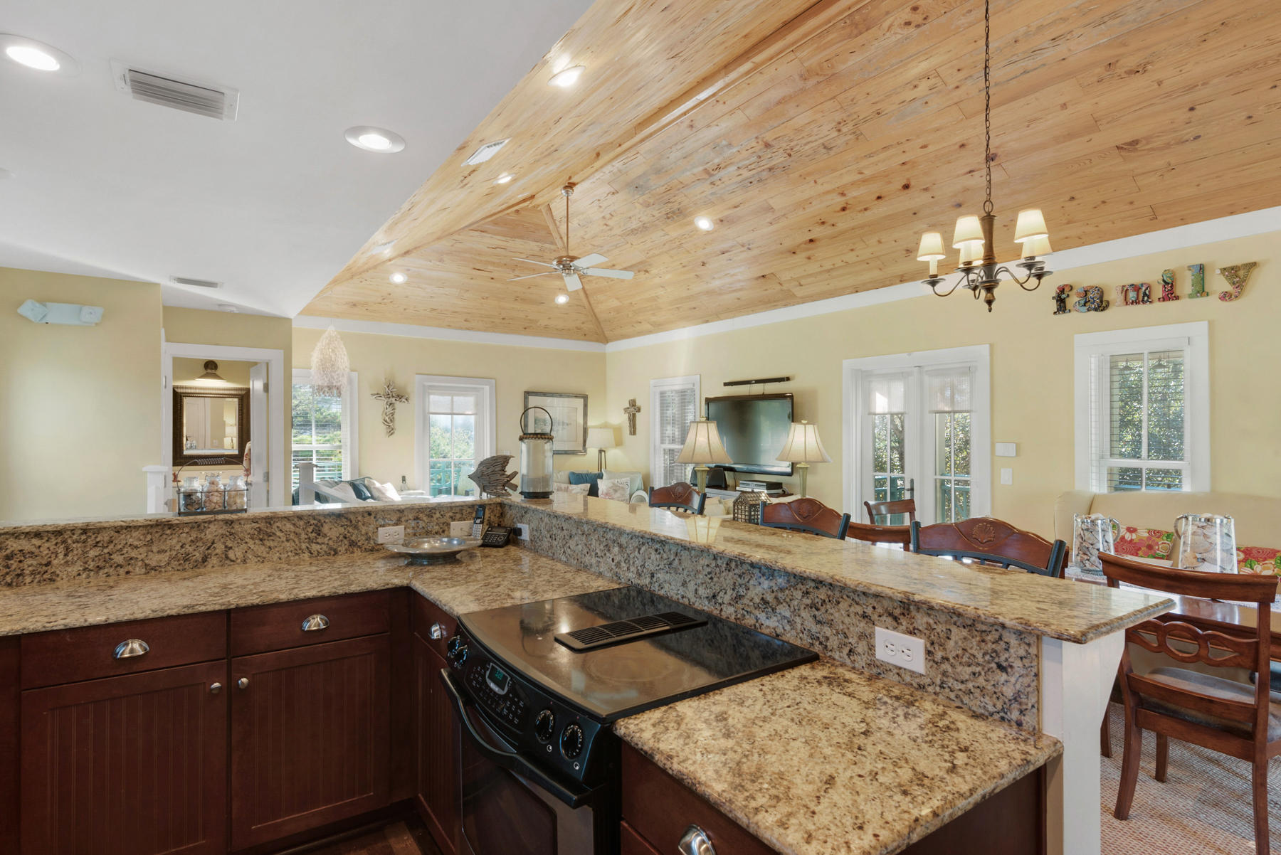 MAGNOLIA COTTAGES BY THE SEA - Residential