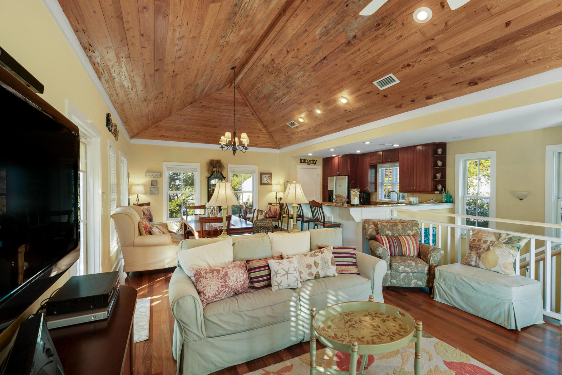 MAGNOLIA COTTAGES BY THE SEA - Residential