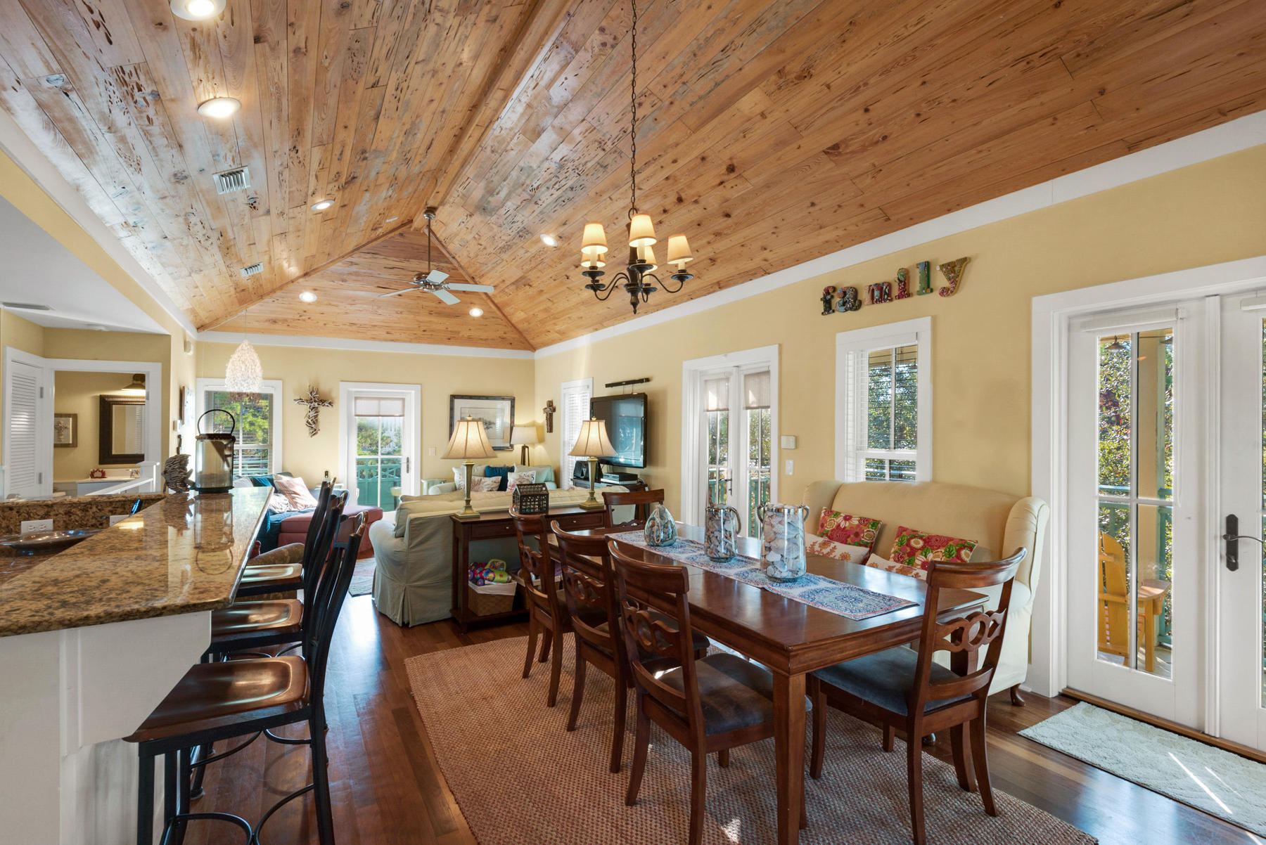 MAGNOLIA COTTAGES BY THE SEA - Residential