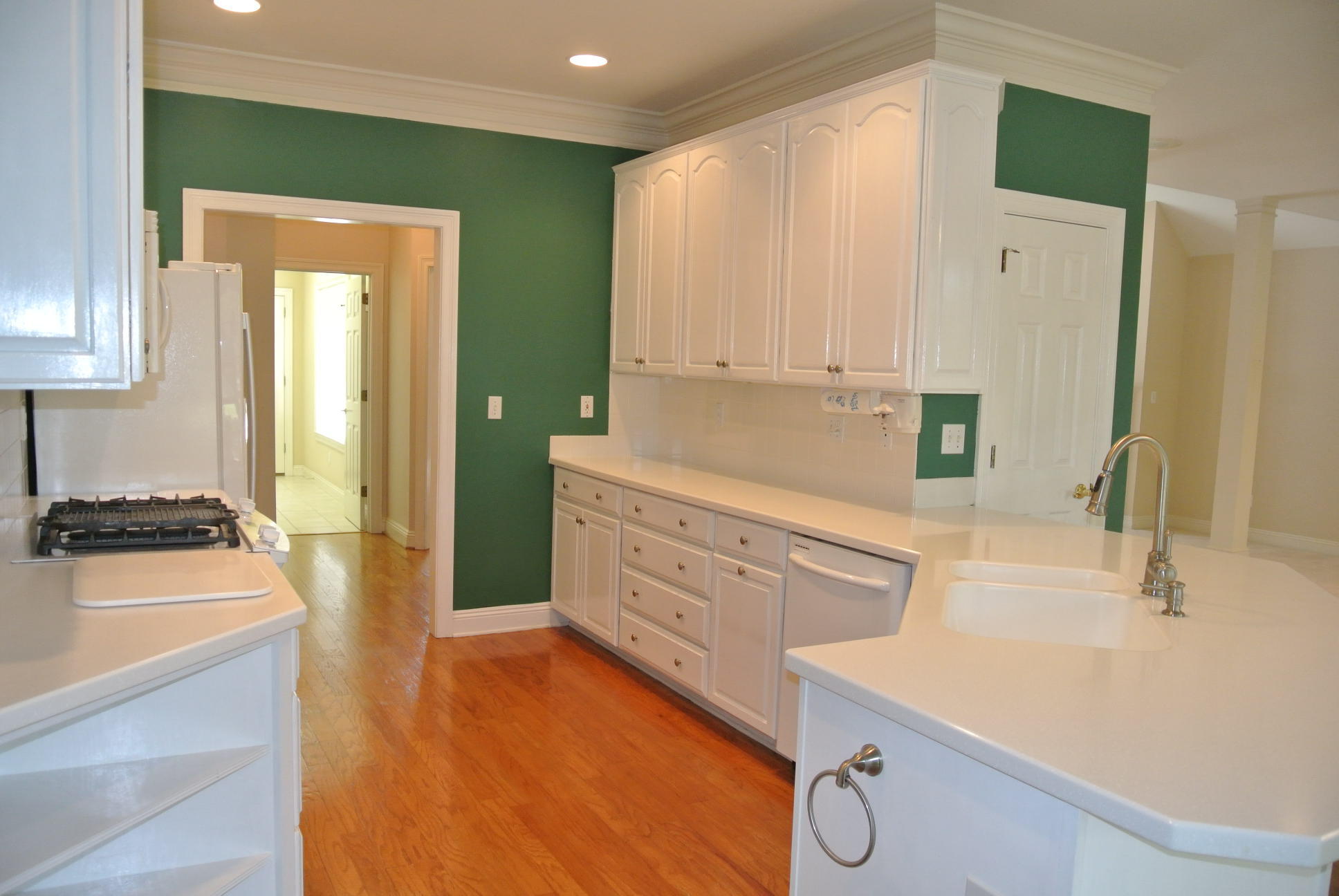 TURNBERRY PLACE - Residential Lease