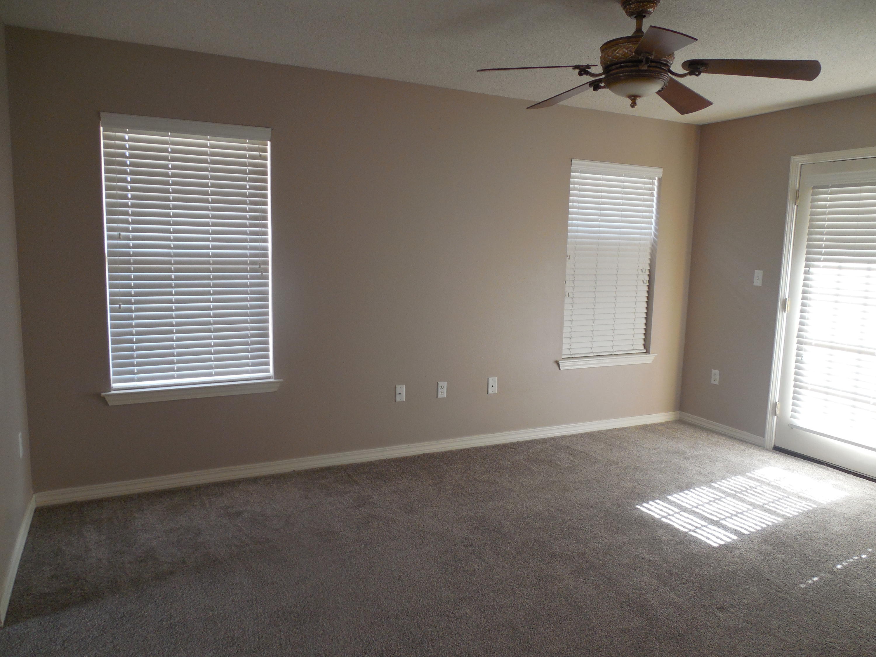 CREETWOODS - Residential