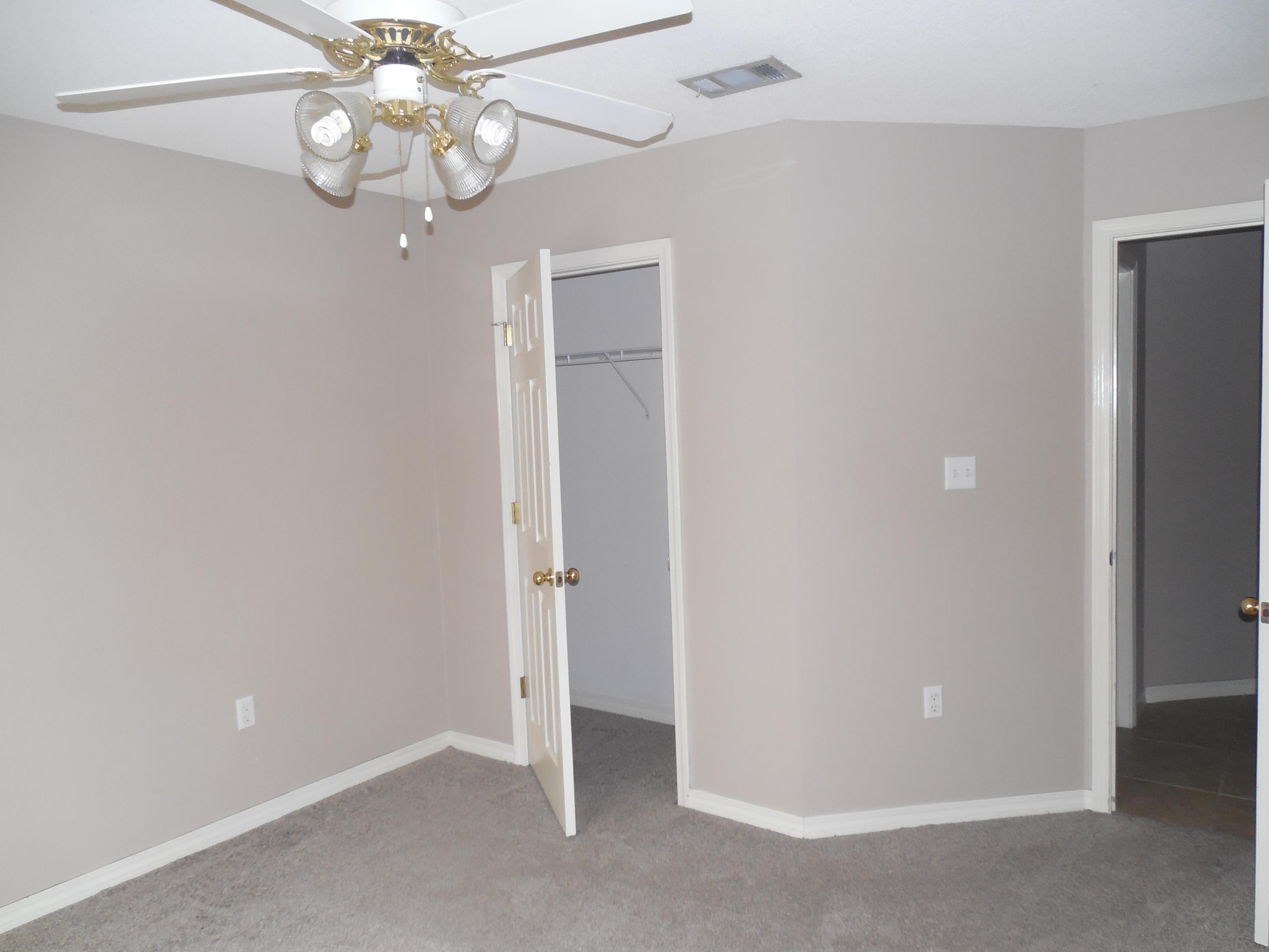 CREETWOODS - Residential