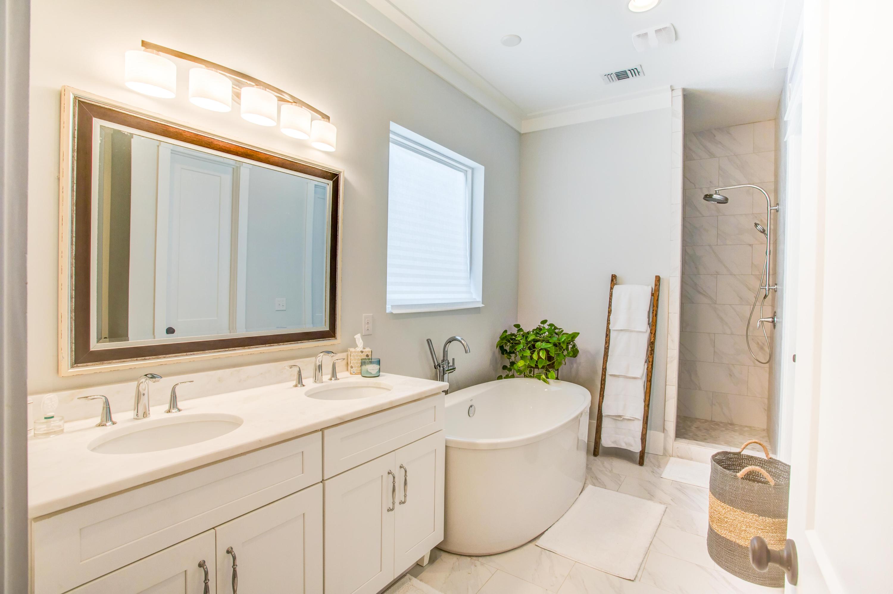 GULF SHORE MANOR - Residential