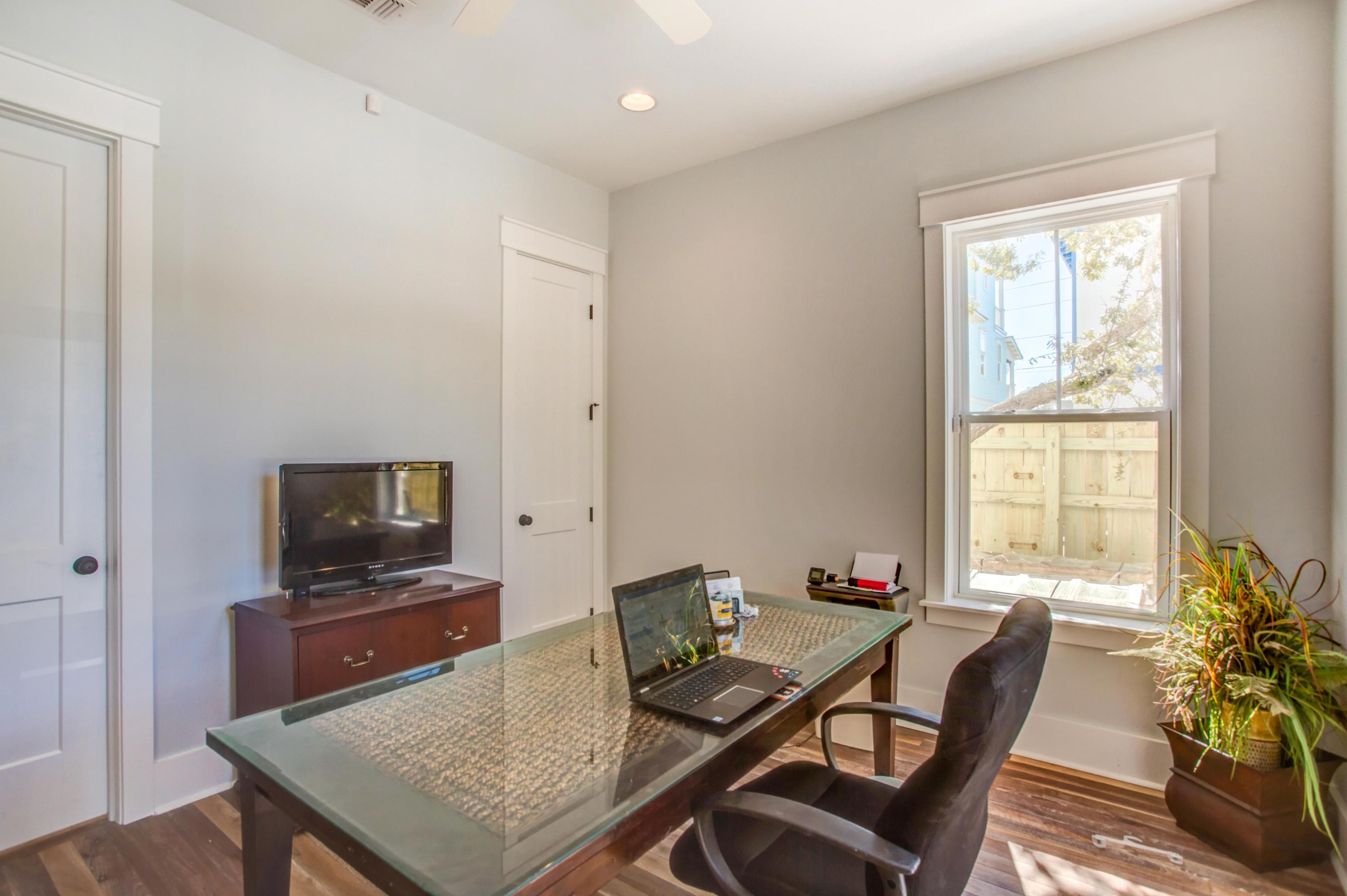 GULF SHORE MANOR - Residential