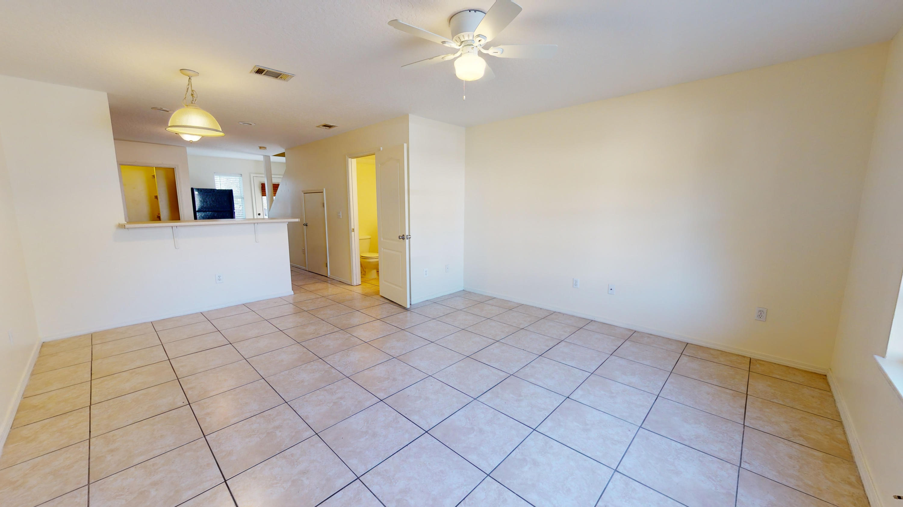 SHAY LIN T/H - Residential