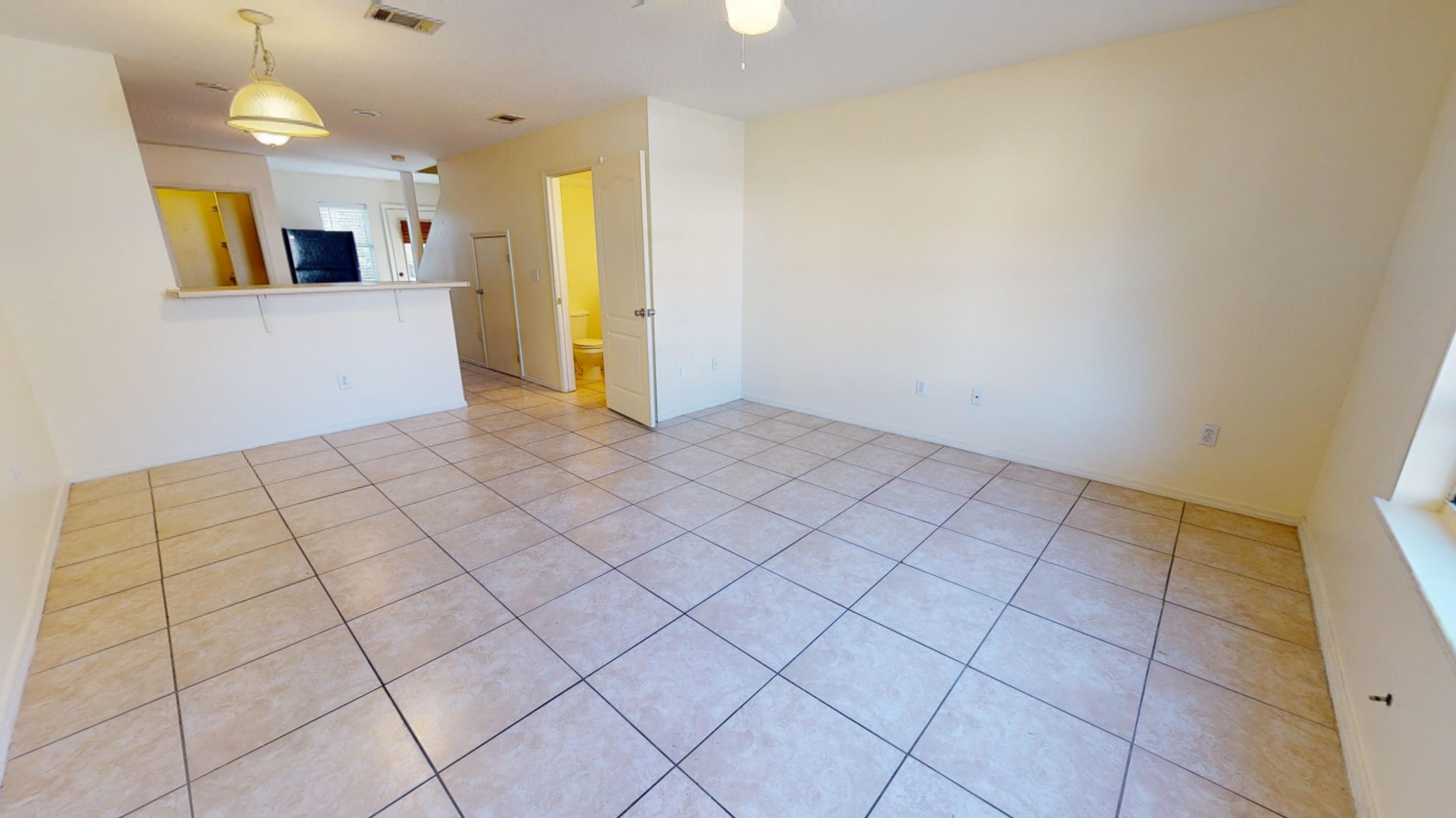 SHAY LIN T/H - Residential