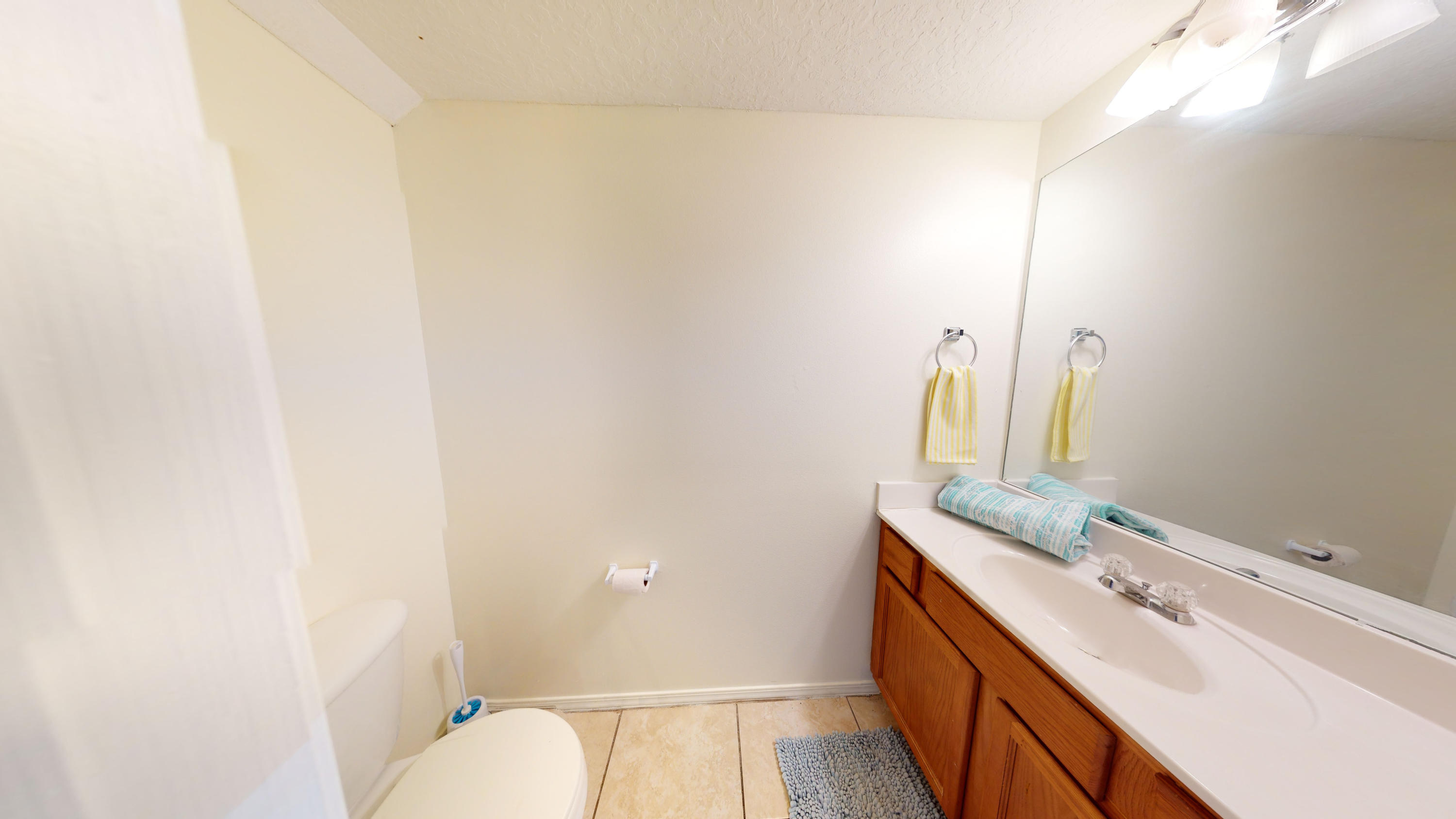 SHAY LIN T/H - Residential