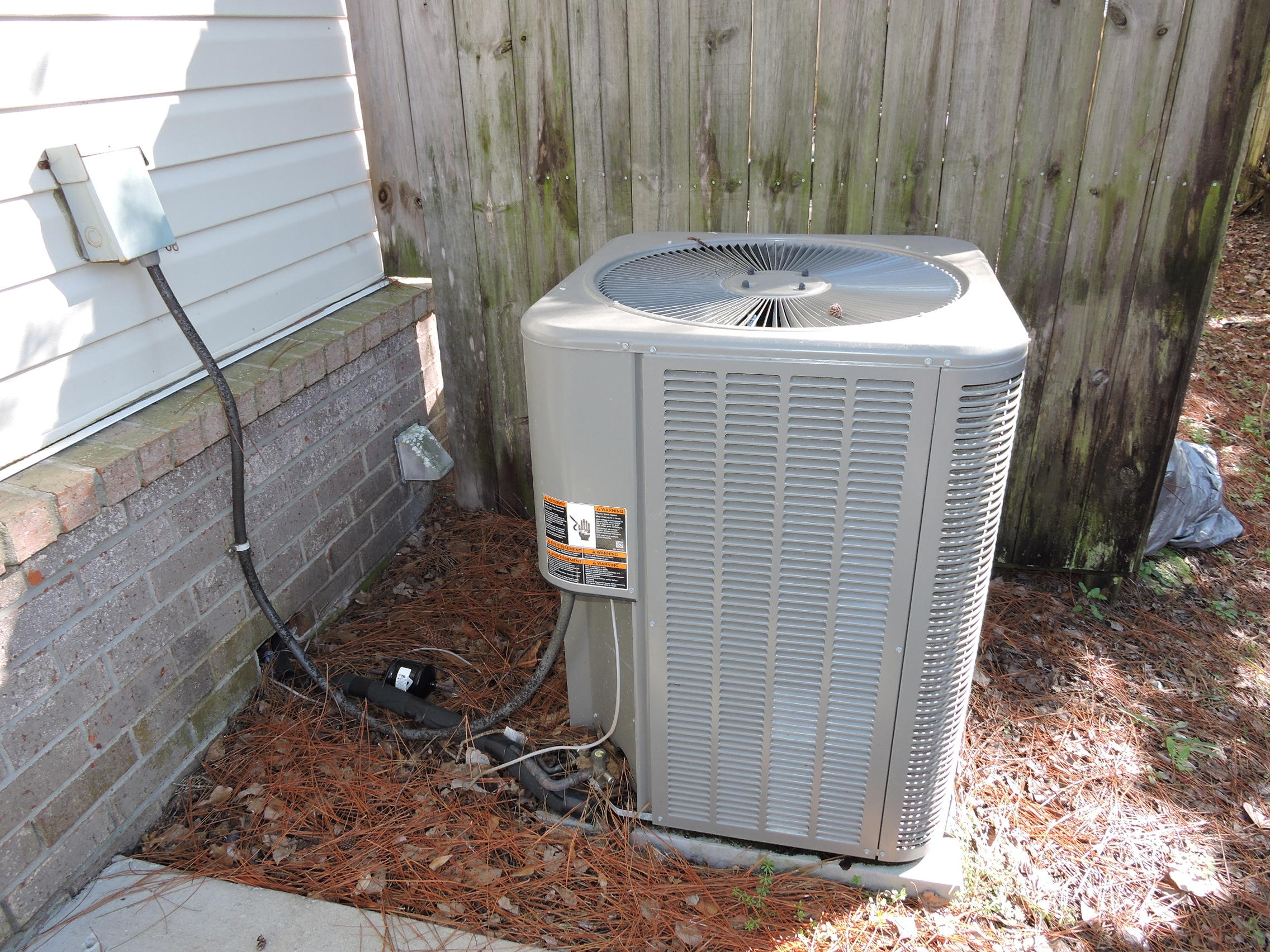 SHAY LIN T/H - Residential