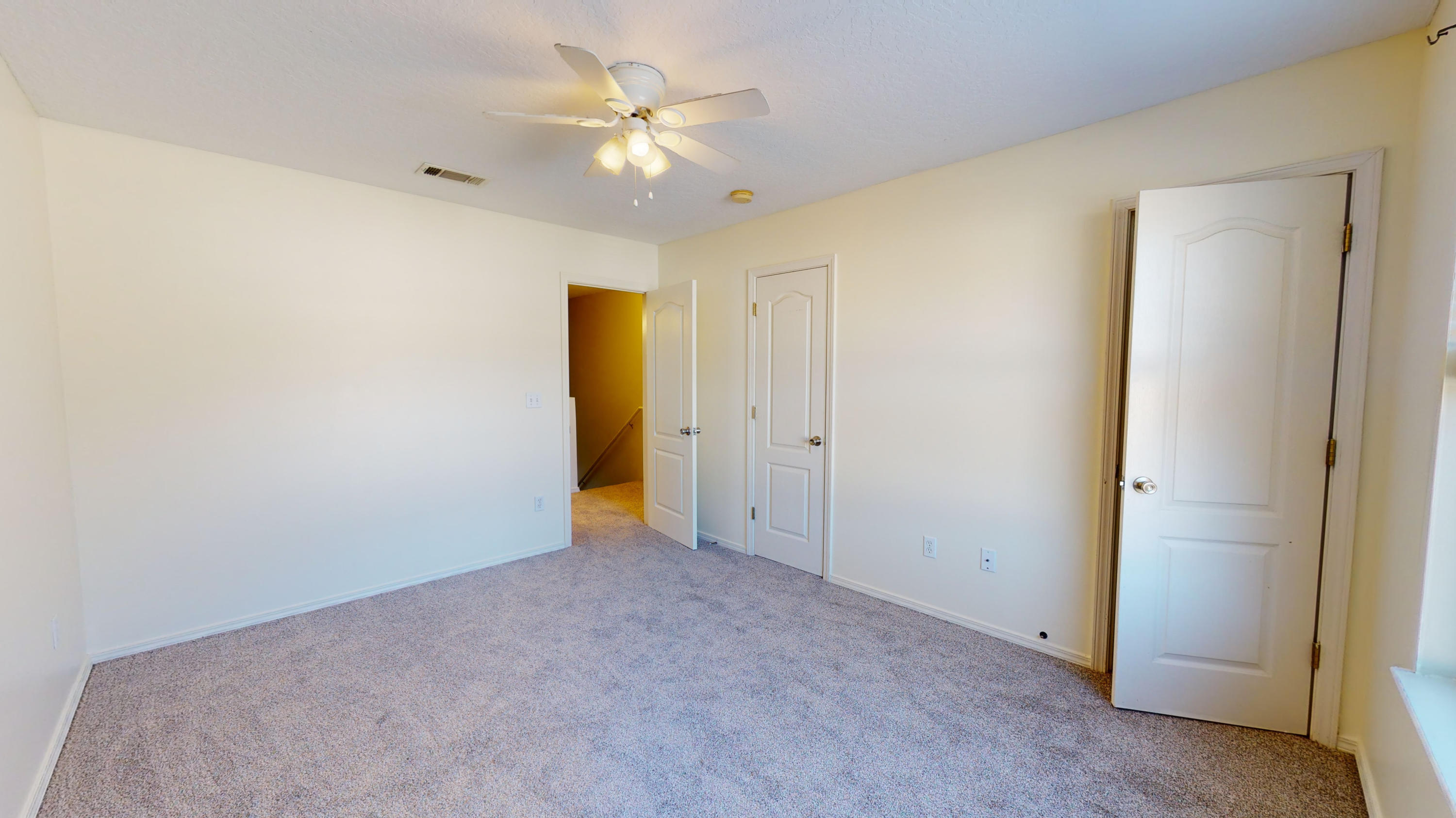 SHAY LIN T/H - Residential