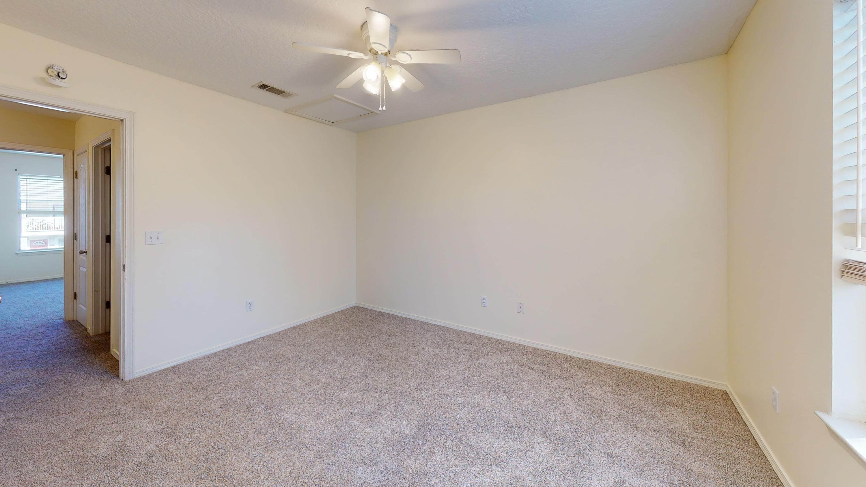 SHAY LIN T/H - Residential