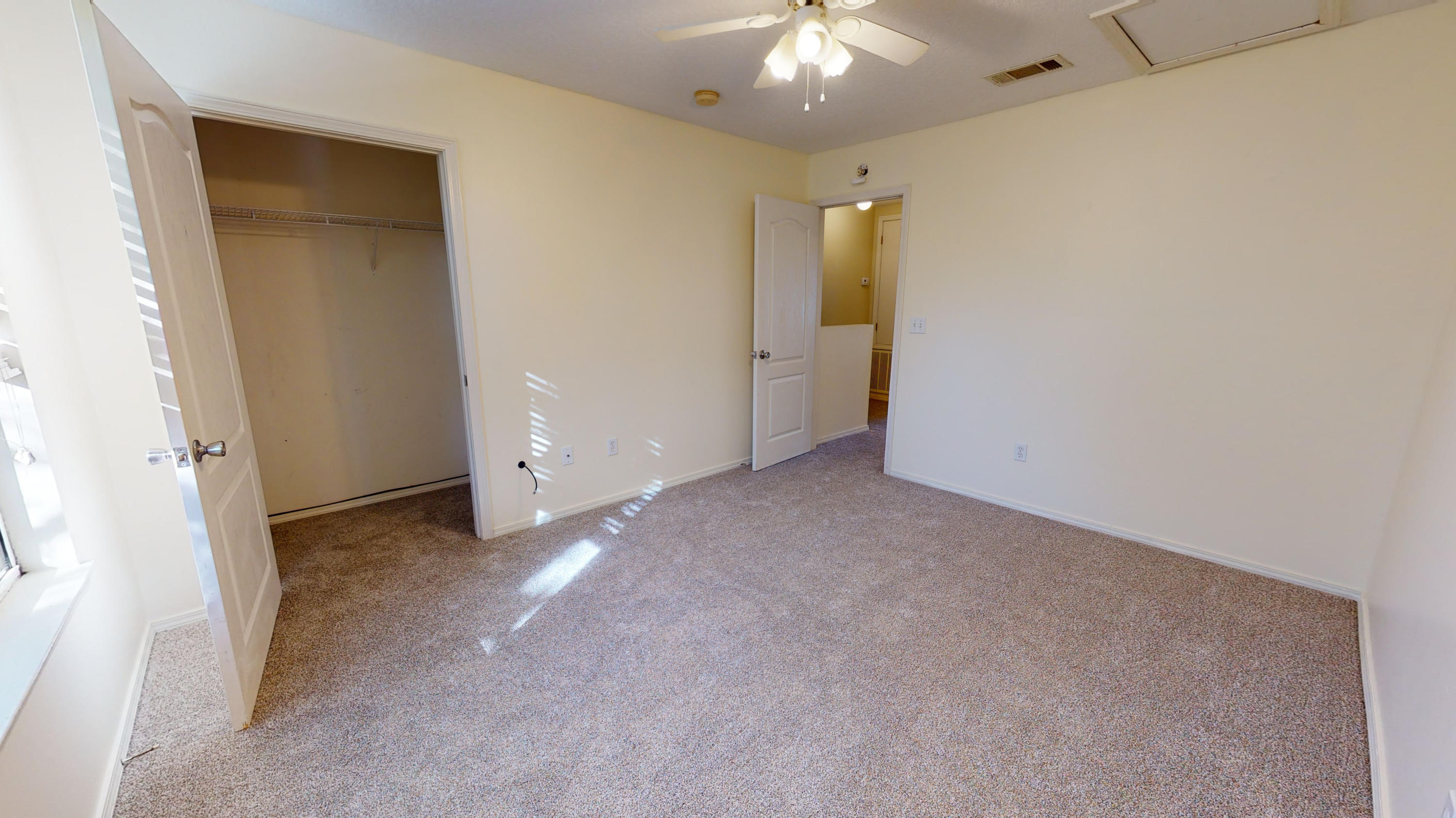 SHAY LIN T/H - Residential