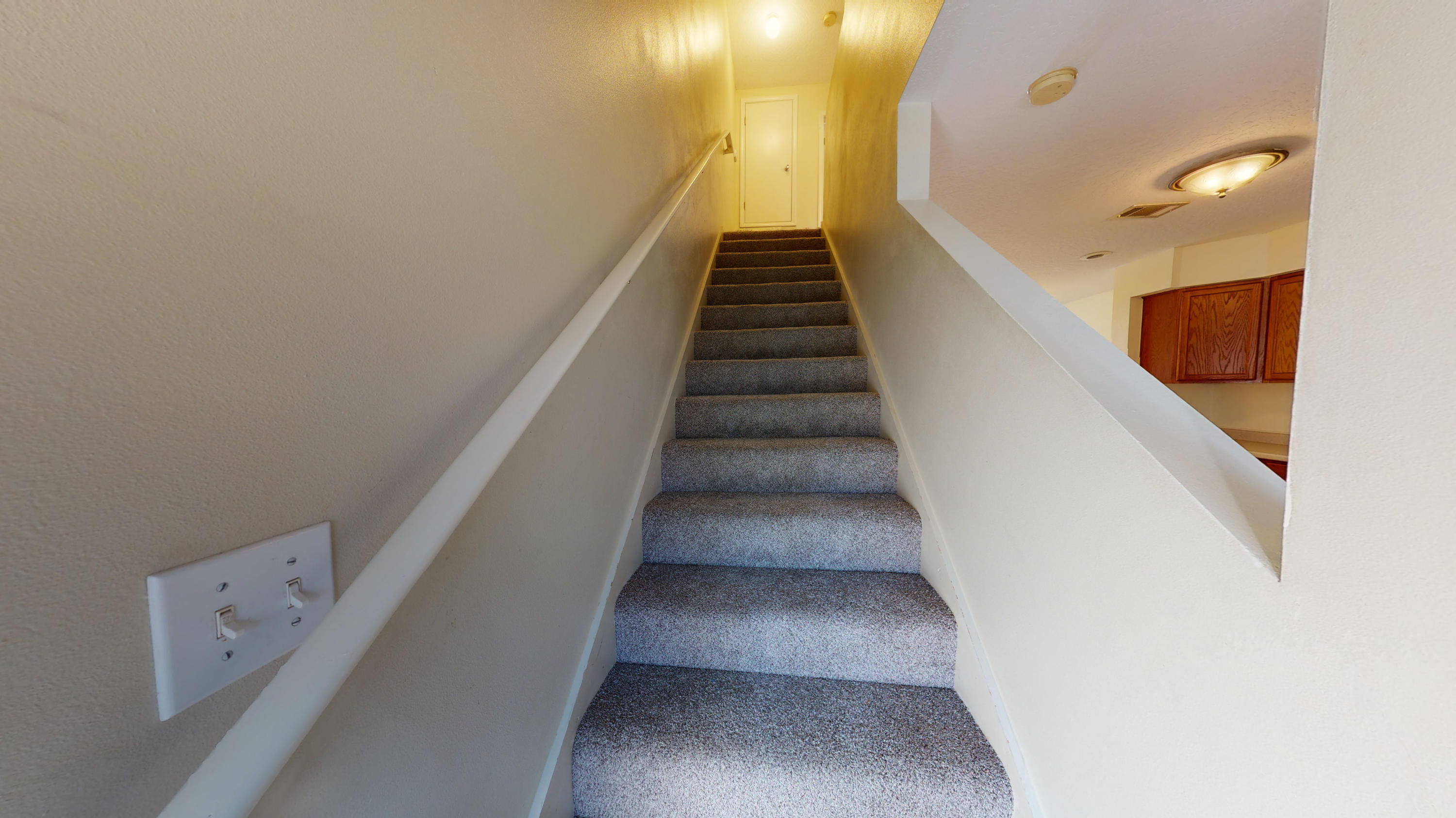 SHAY LIN T/H - Residential