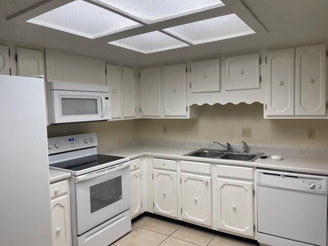 HIDDEN COVE T/H - Residential Lease