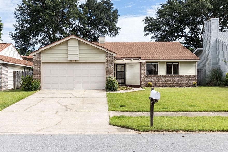 VERY NICE THREE BEDROOM, MOVE IN READY IN DESIRABLE AND QUIET SUBDIVISION. BREAKFAST BAR IN KITCHEN. GAS ASSIST FIREPLACE IN GREAT RM. CATHEDRAL CEILING. EXCELLENT CLOSET SPACE. 2 CAR GARAGE. GAS STOVE AND FURNACE. WALKING DISTANCE TO UNWF CAMPUS, FENCED IN BACKYARD FOR PRIVACY, HIGHLY DESIRABLE NICEVILLE SCHOOL DISTRICT. HOME WARRANTY THROUGH SEPT. 2019
