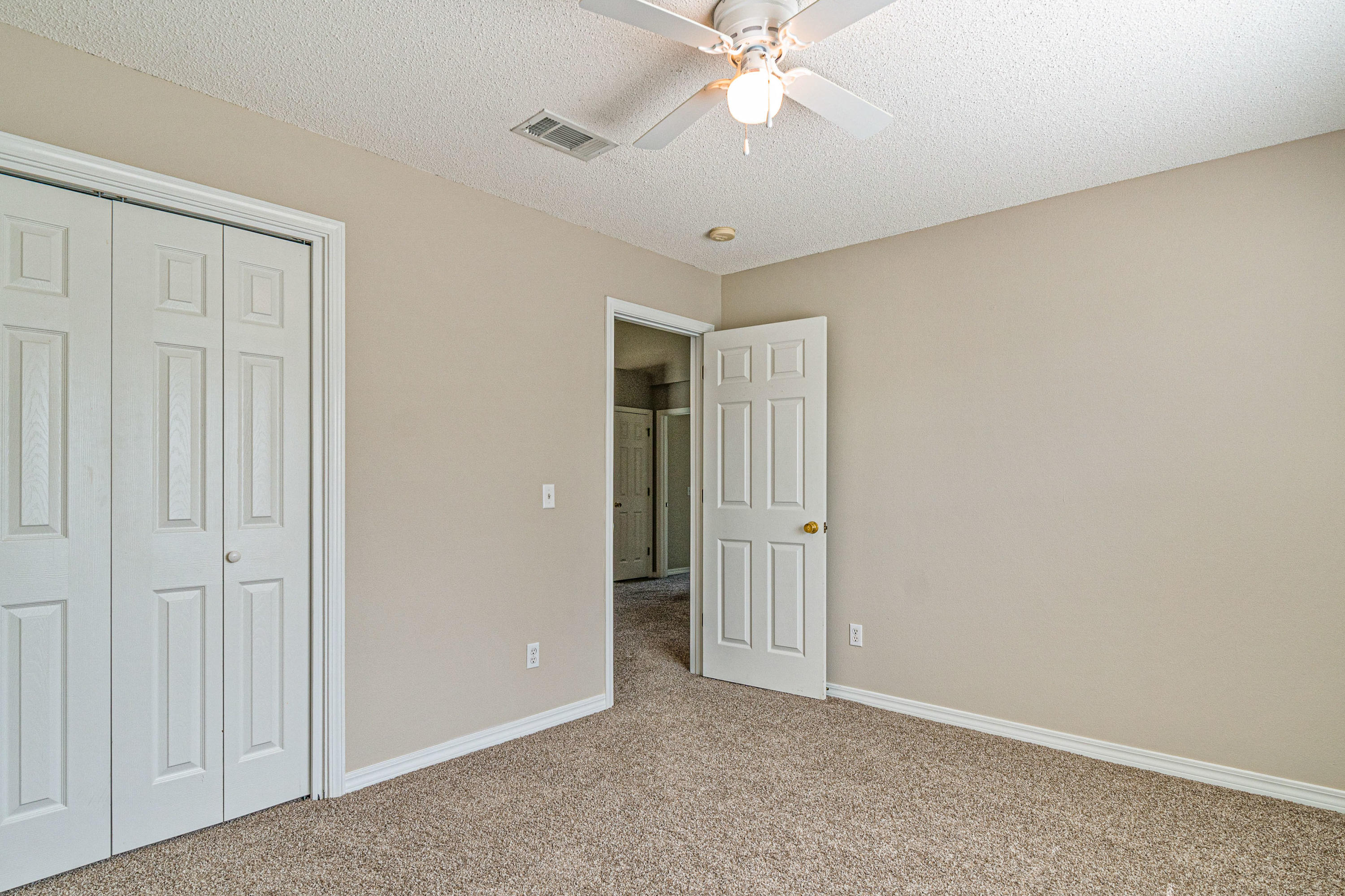 HIDDEN SHORES - Residential