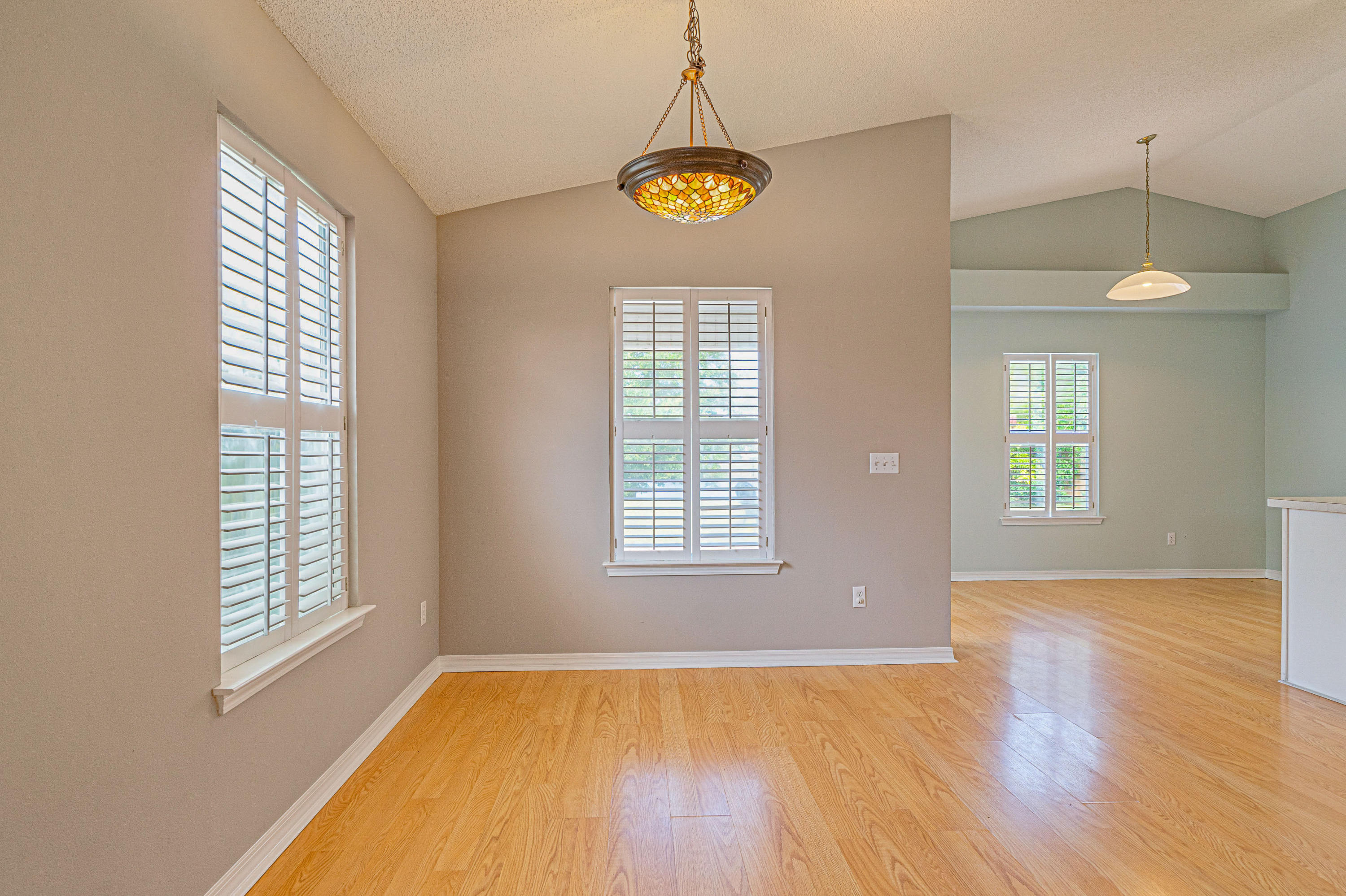 HIDDEN SHORES - Residential