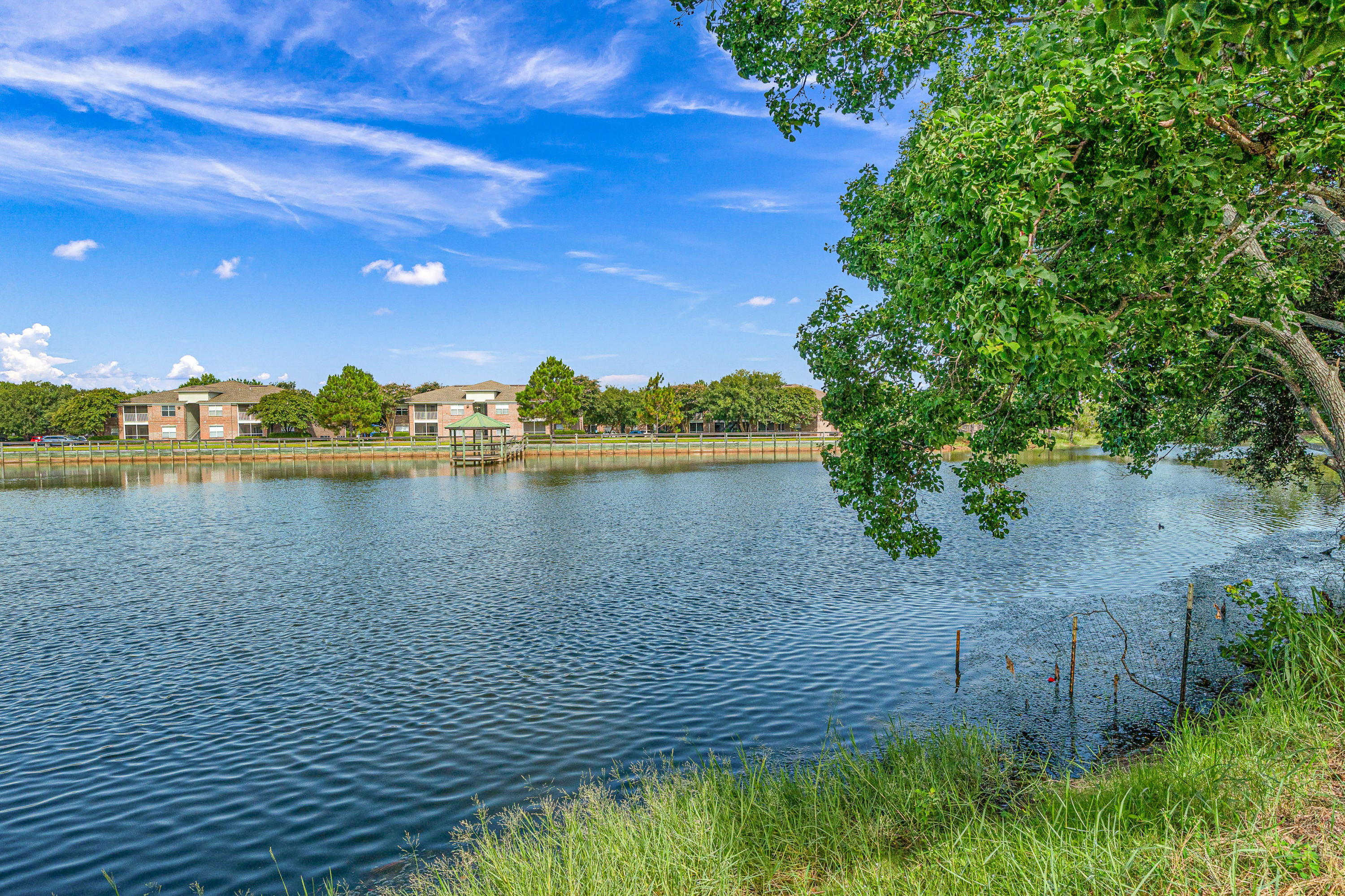 HIDDEN SHORES - Residential