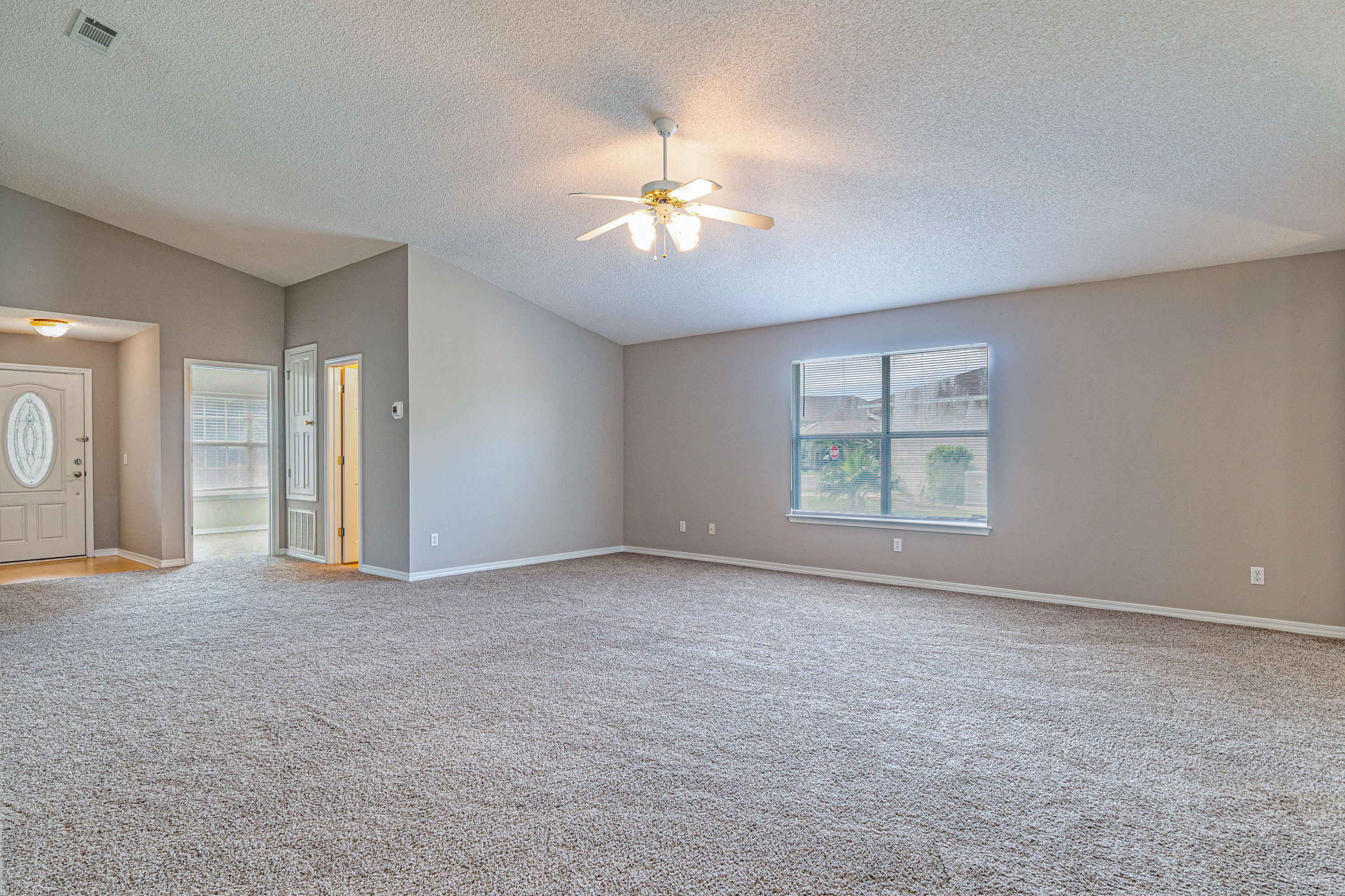 HIDDEN SHORES - Residential