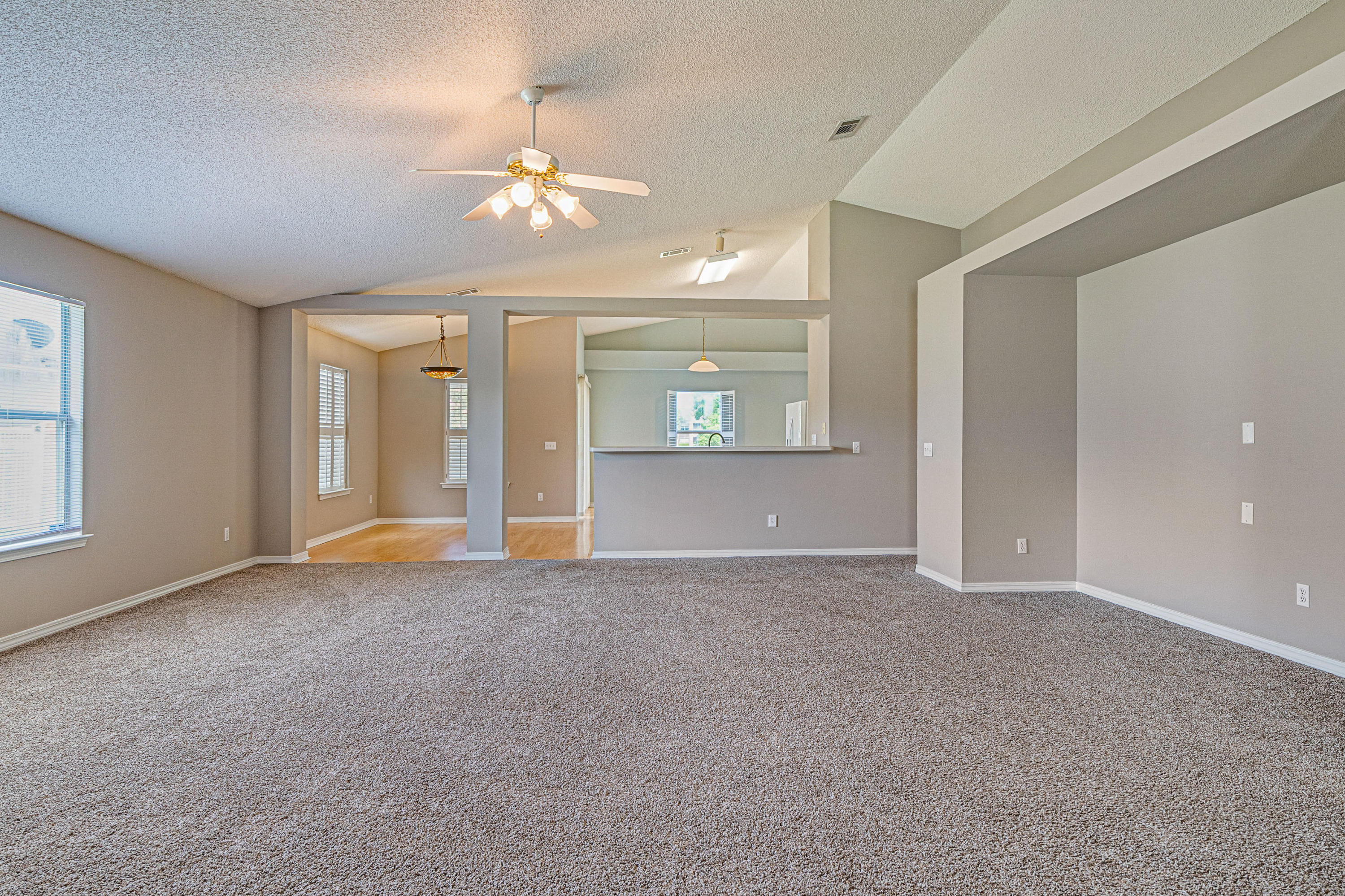 HIDDEN SHORES - Residential